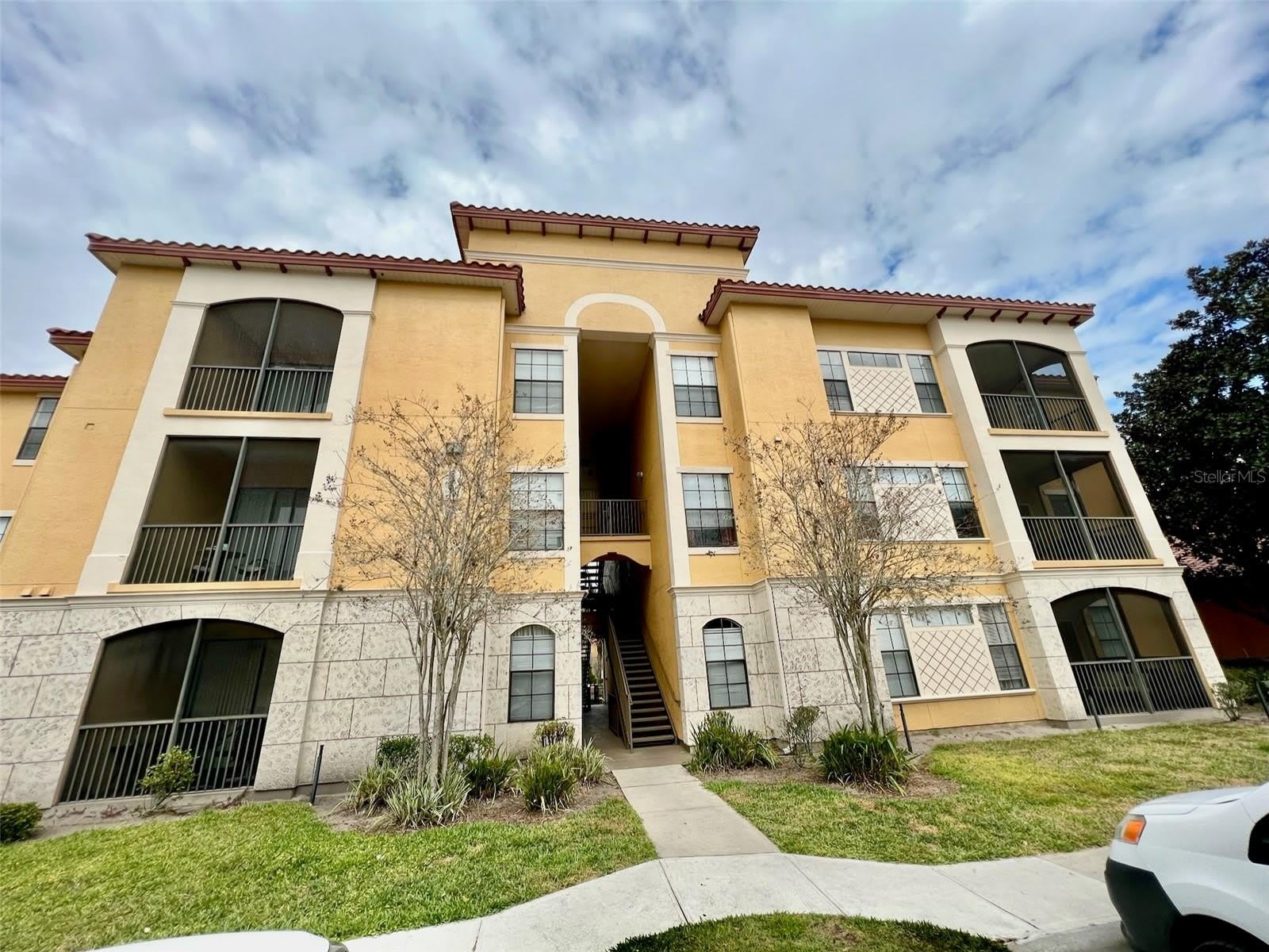 6153 METROWEST Boulevard – photo 1