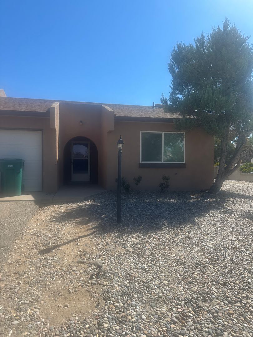 590 Stallion Road – photo 1 of 8
