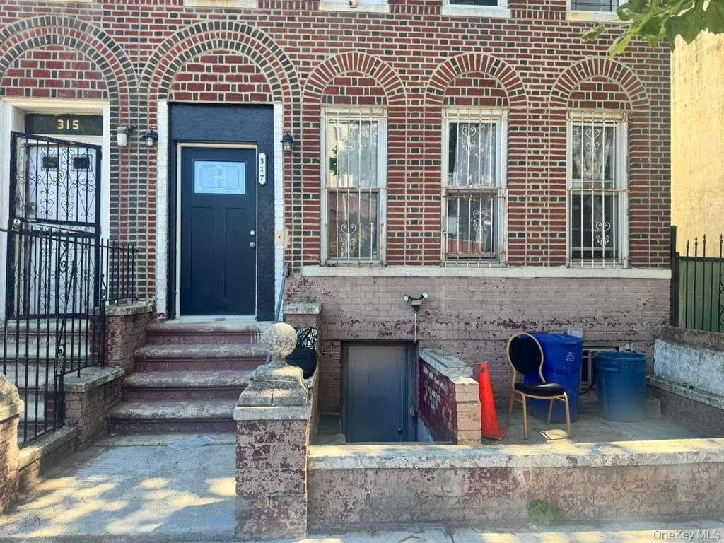 317 E 96th Street – photo 1
