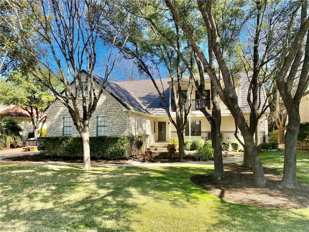 4 Waterfall Drive