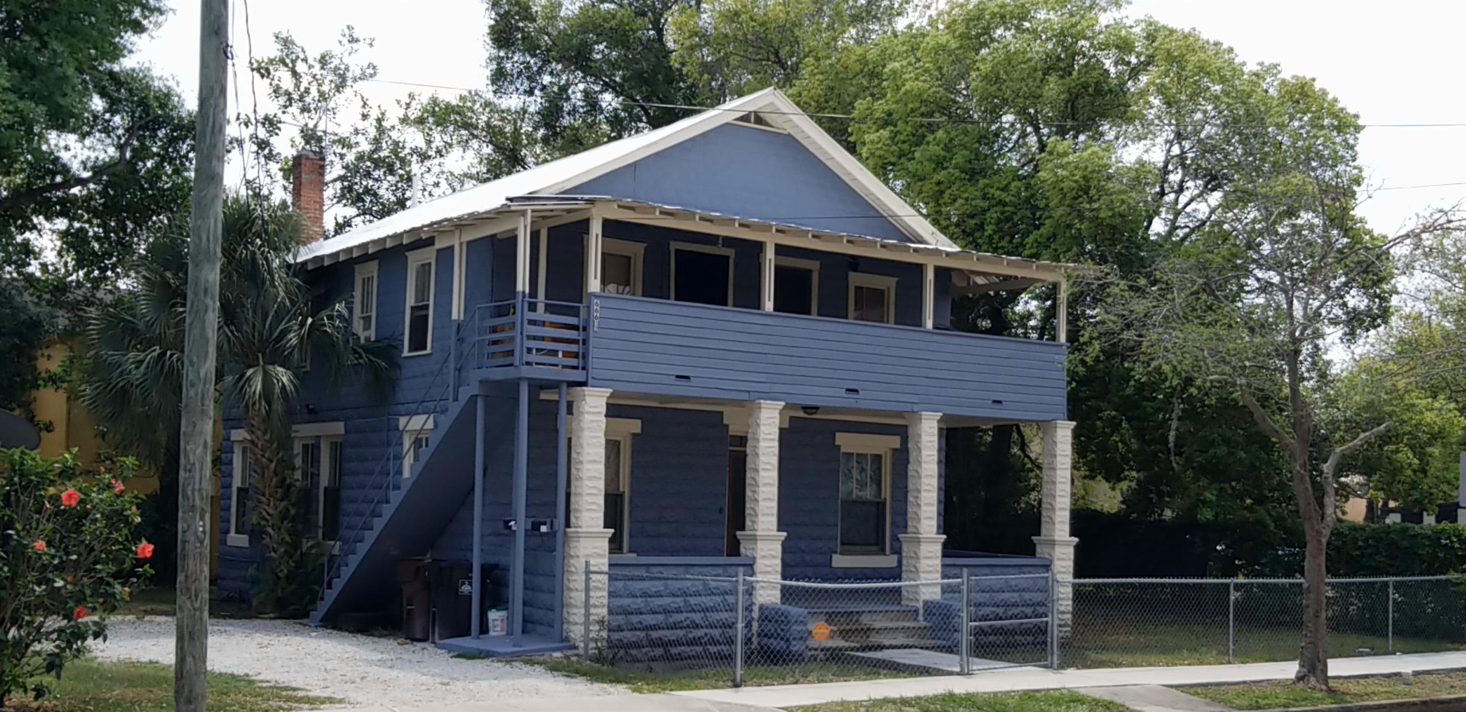 666 W Robinson St – photo 1