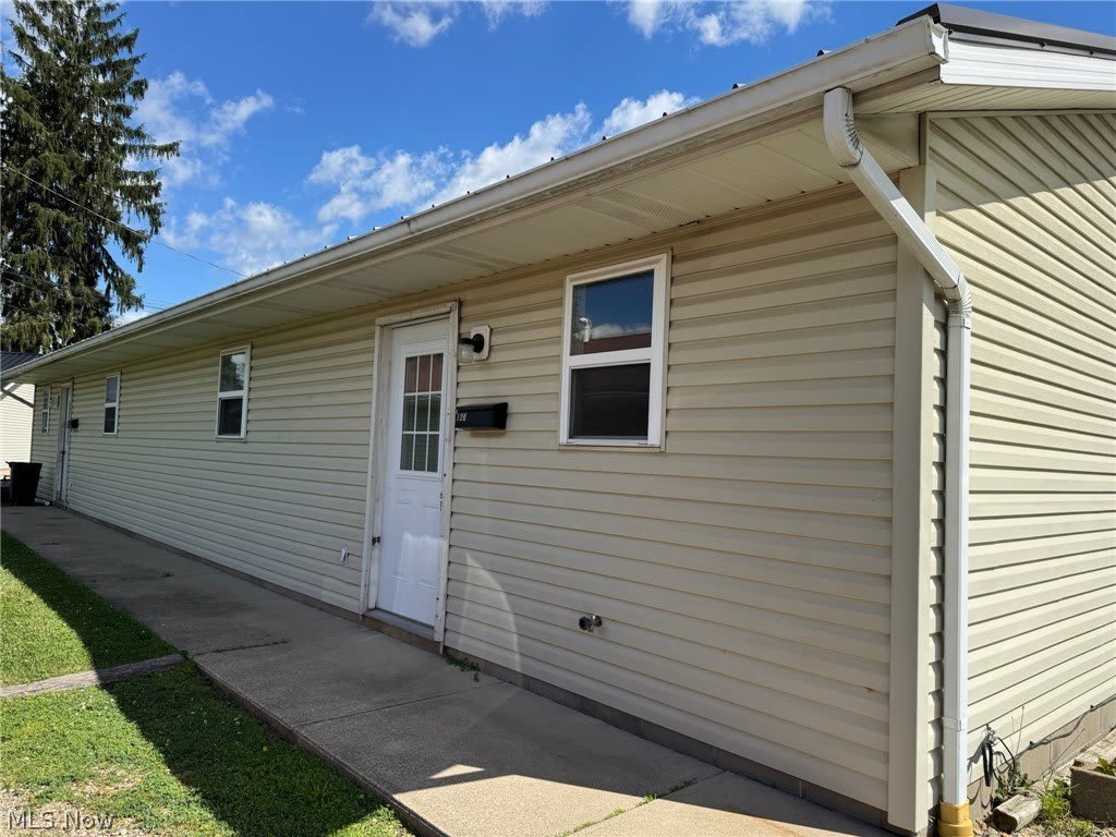 120 8th Drive NE – photo 1 of 10