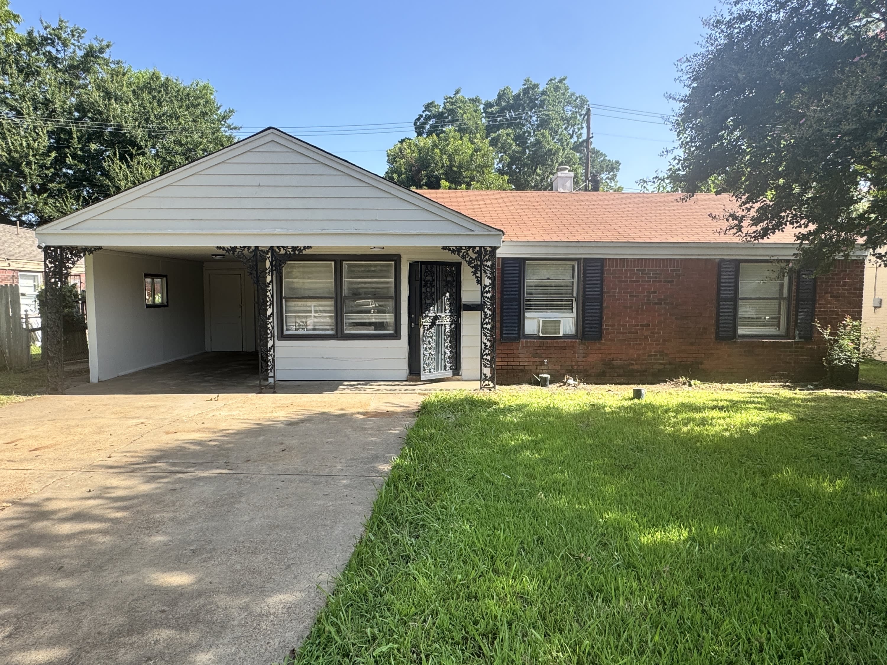 4742 Violet Avenue – photo 1