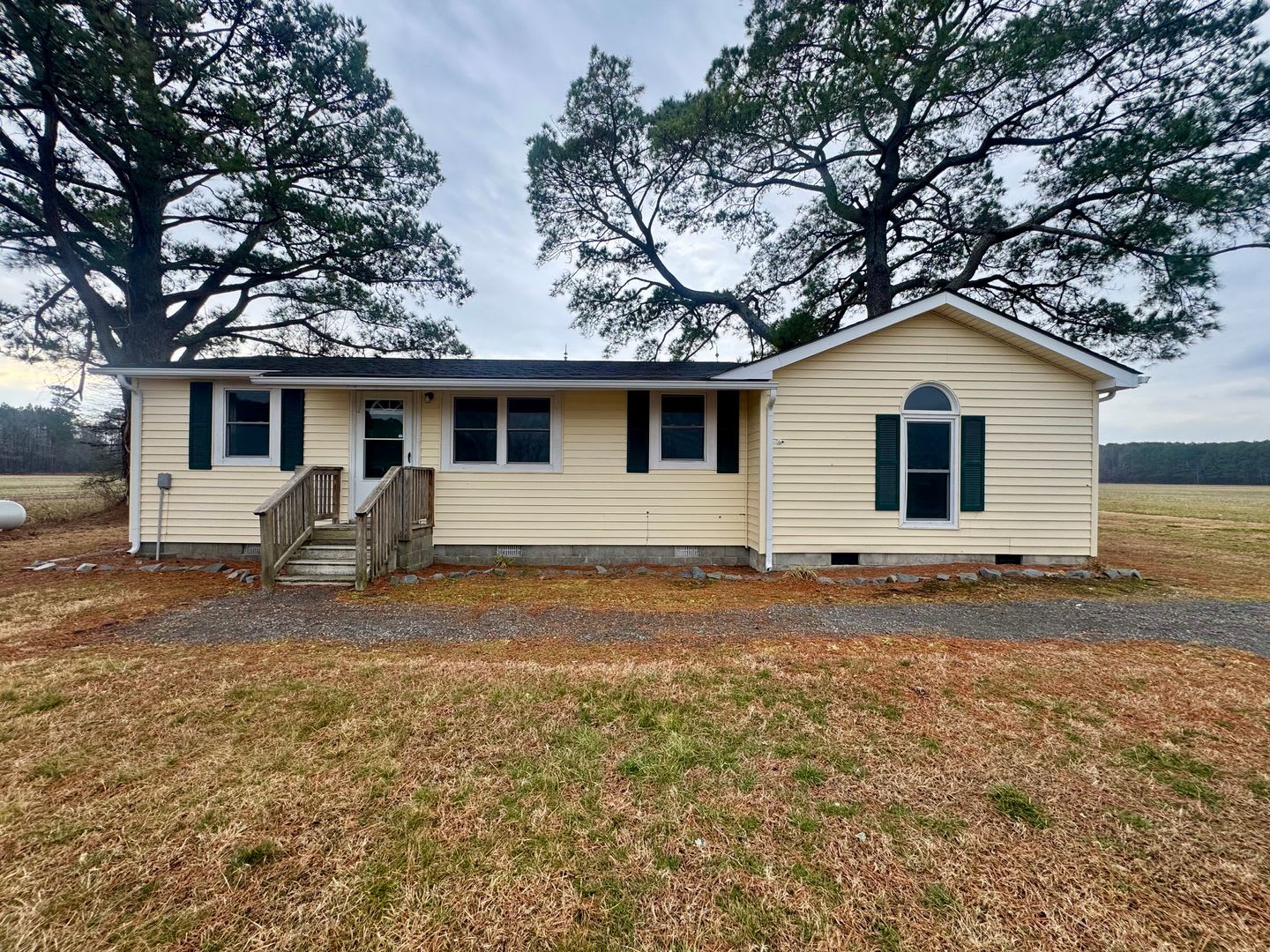 116 Cooper Rd – photo 1 of 9