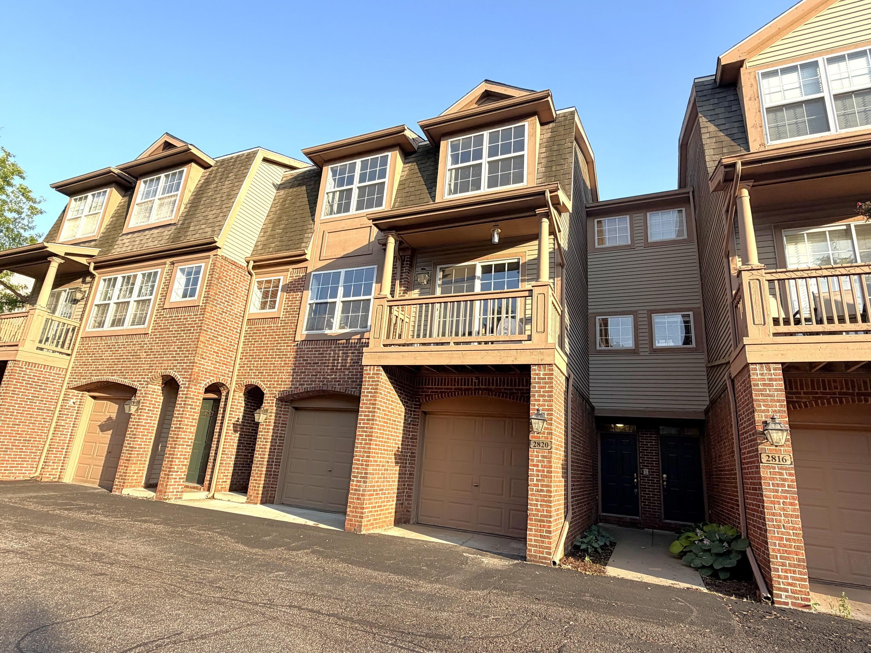 2820 Barclay Way – photo 1 of 25