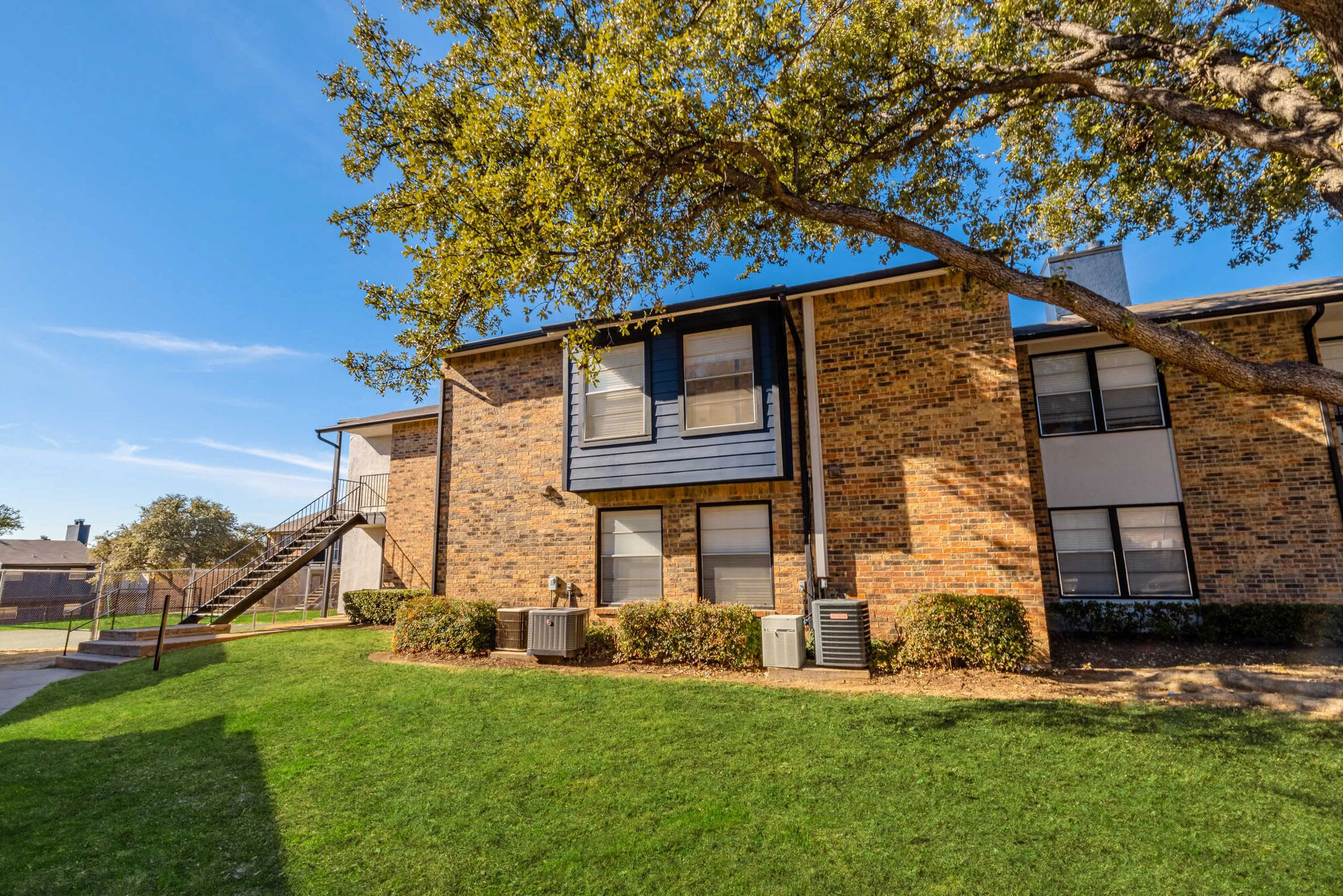 Bella Vista – photo 1 of 26
