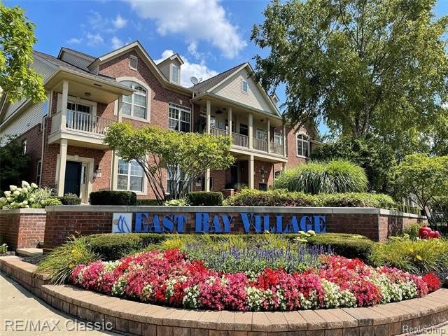 530 RED OAK Court – photo 1 of 22