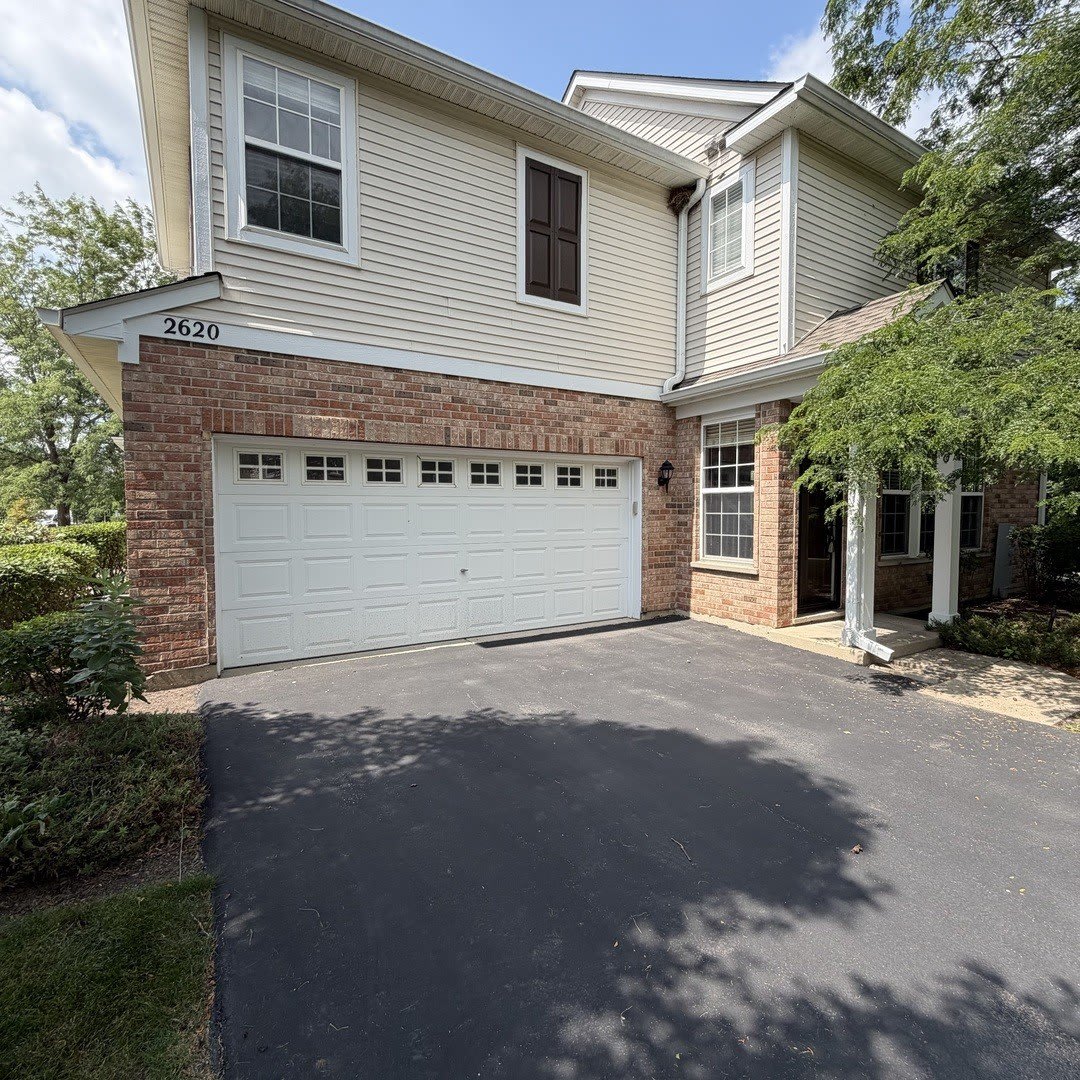 2620 Williamsburg Drive – photo 1 of 14