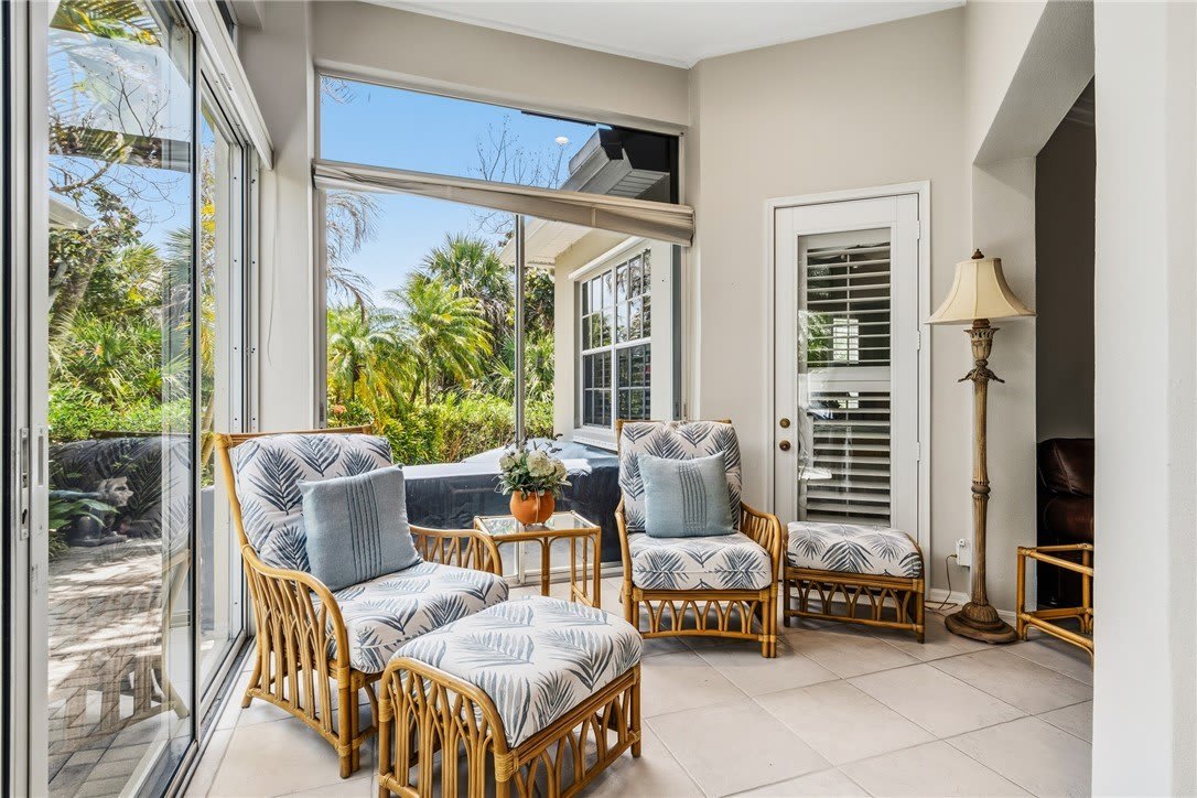 8738 Lakeside Boulevard – photo 1
