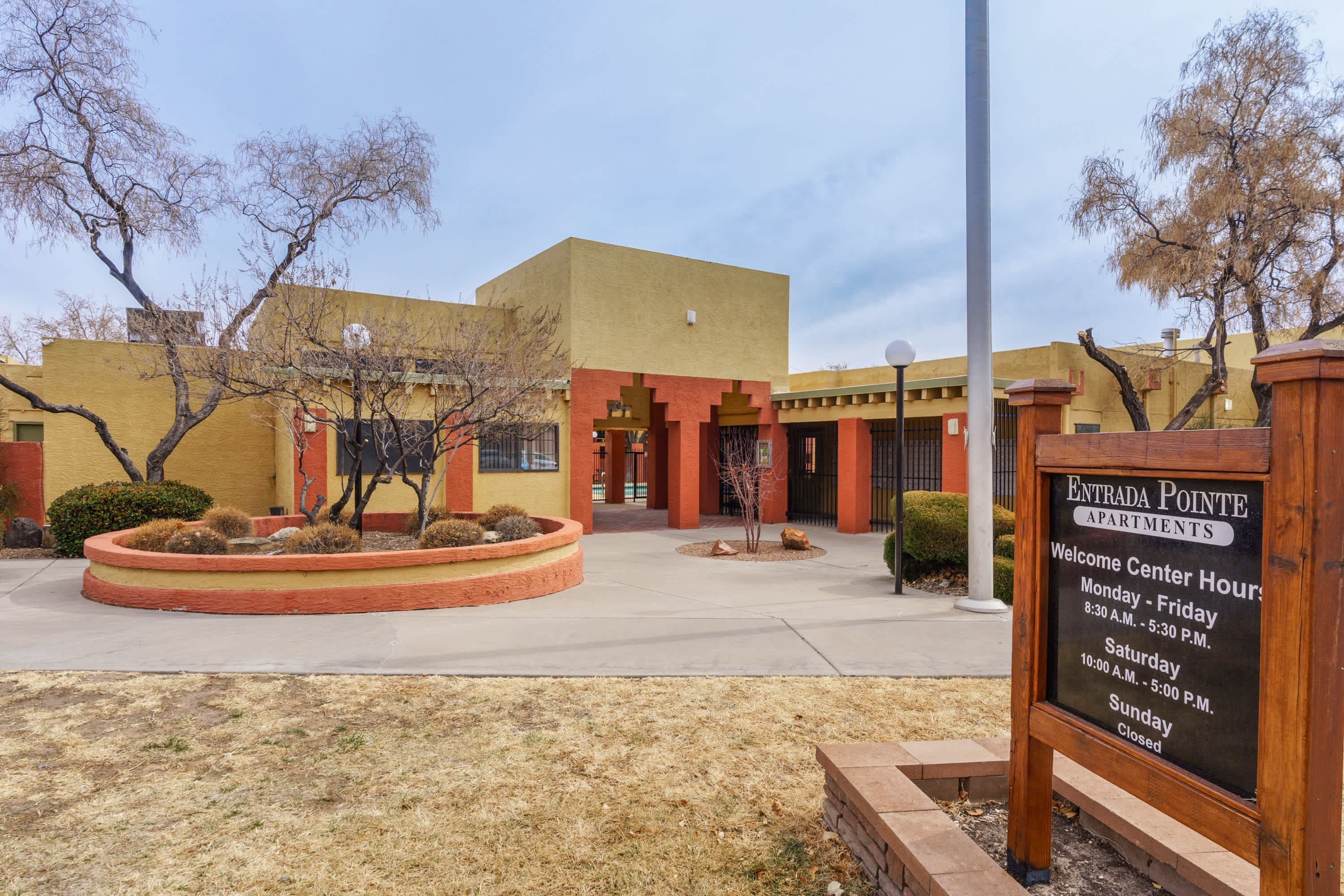 Entrada Pointe Apartments – photo 1 of 12