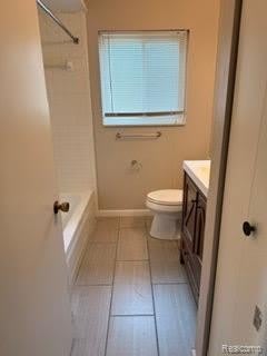 328 E Elmwood Avenue – photo 1 of 10