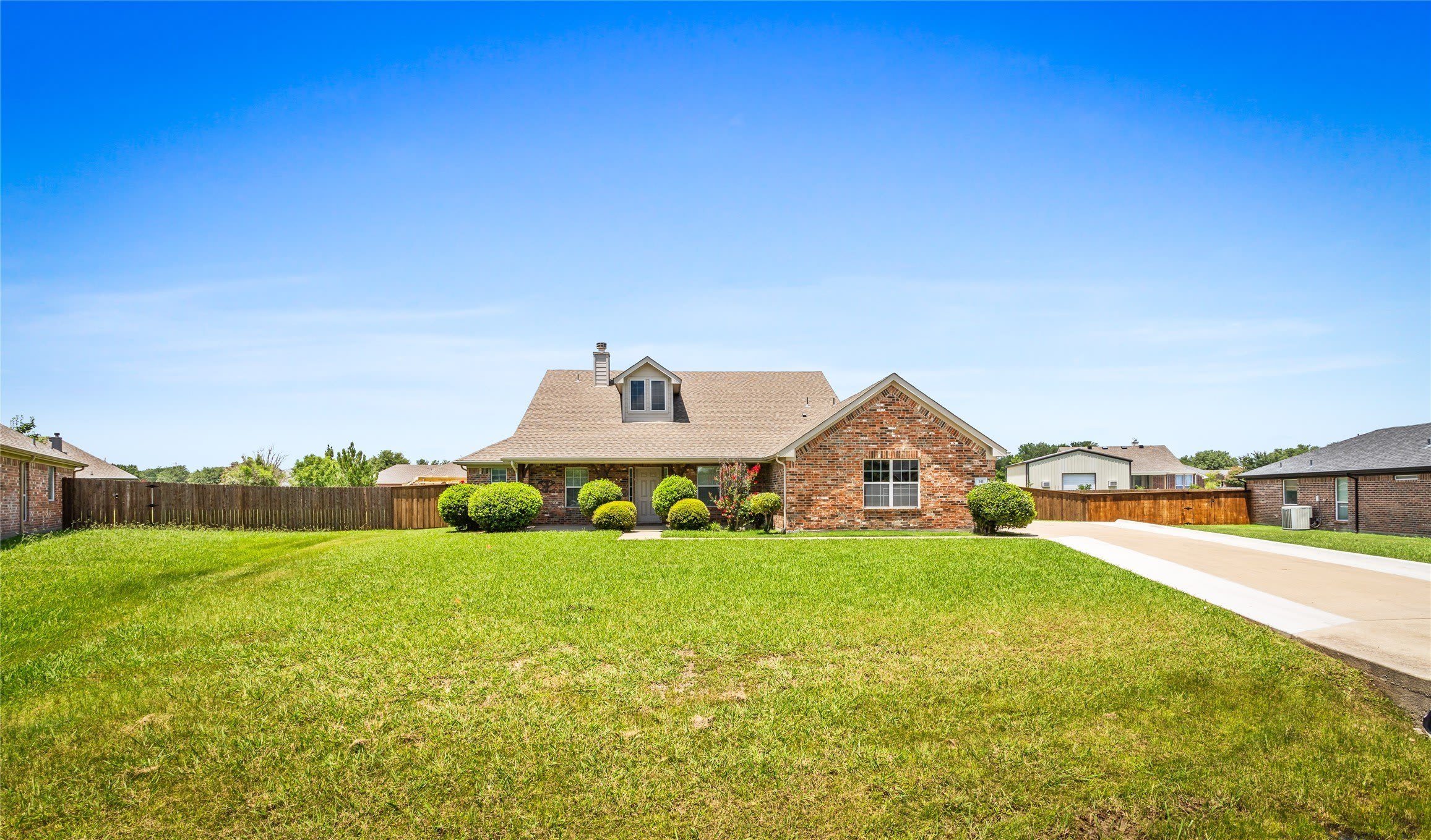 141 Shumard Drive – photo 1