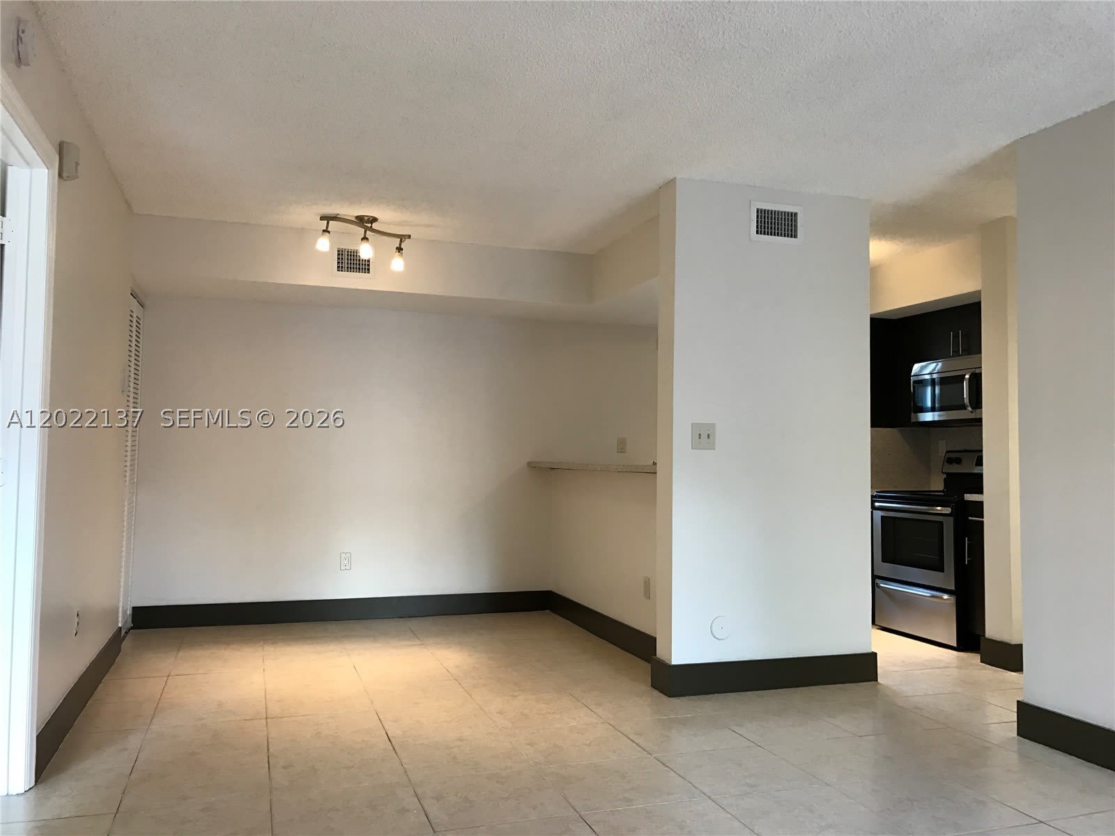 18224 Mediterranean Blvd – photo 1 of 77