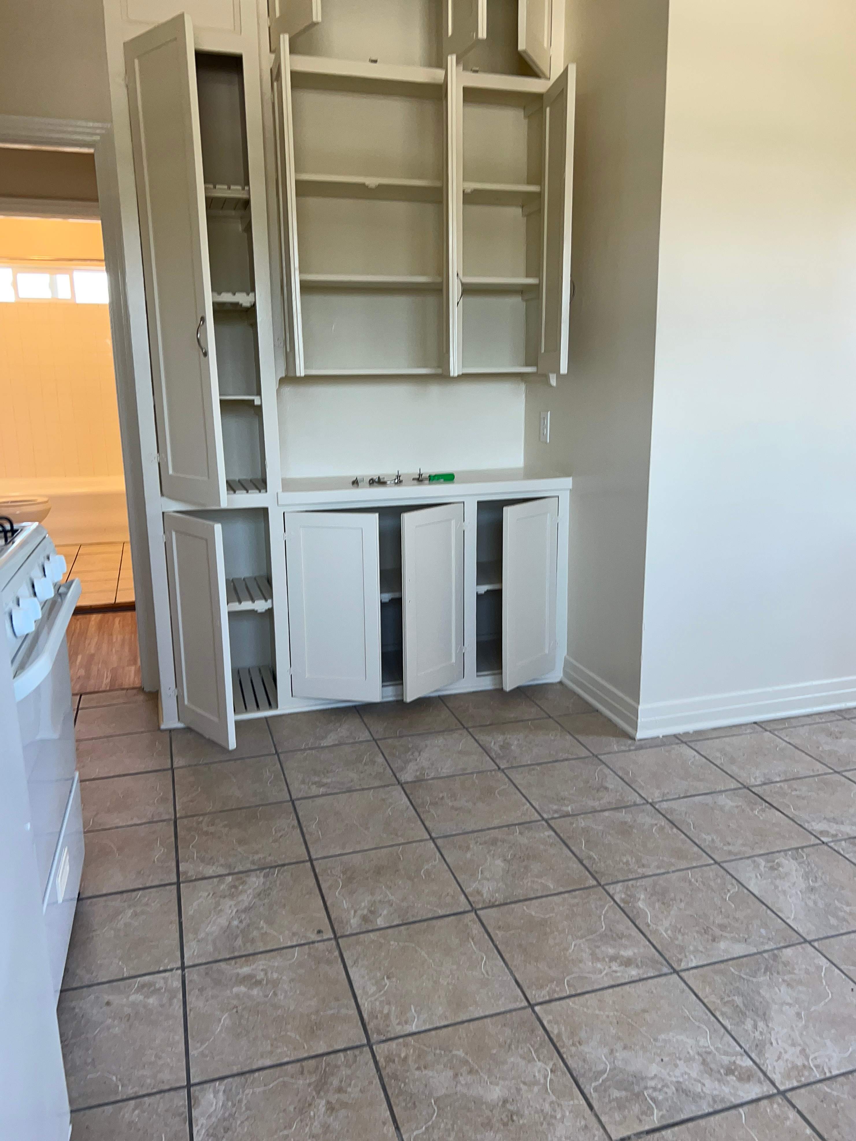 640 N Vista St – photo 1