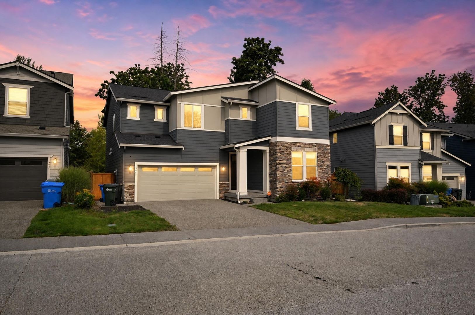 Spacious 4BR House in Tacoma – photo 1 of 28
