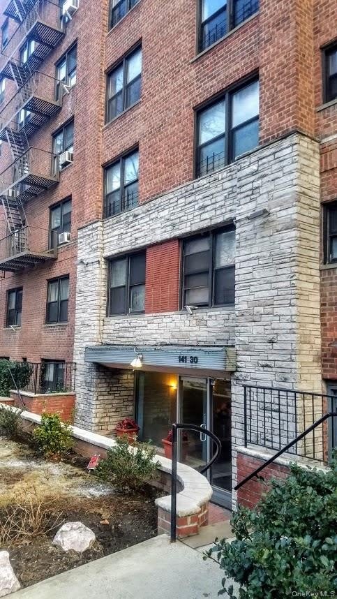141-30 84th Road – photo 1