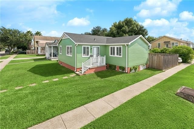 6001 WARRINGTON Drive – photo 1