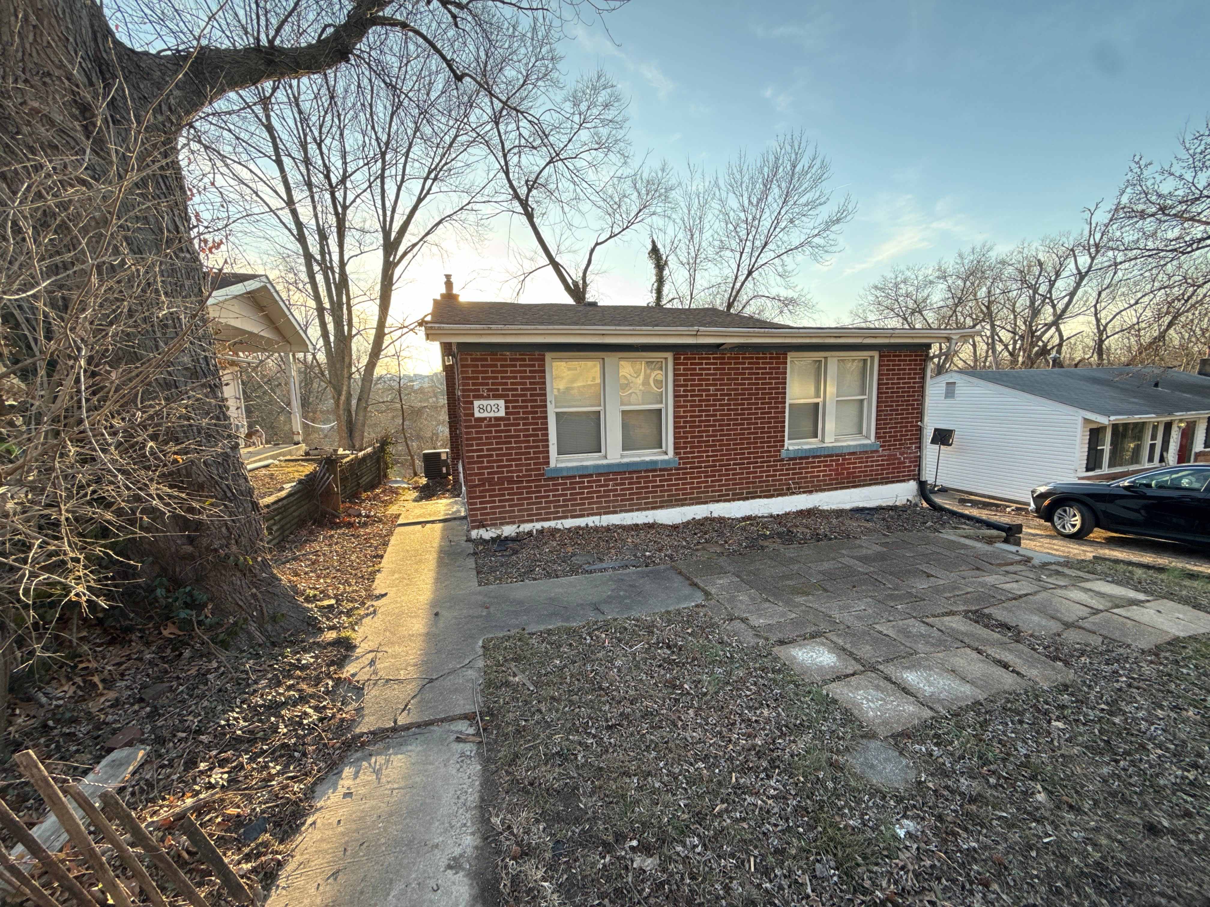 803 Marvin Ave – photo 1 of 20