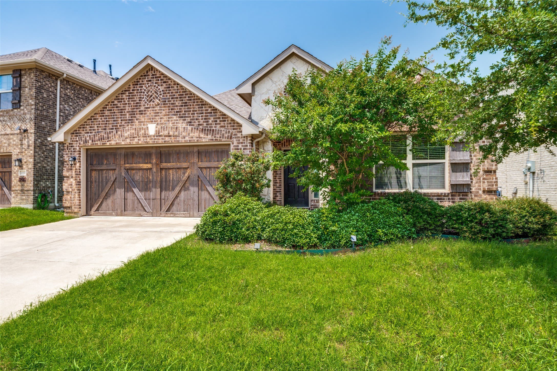 4541 Conrad Avenue – photo 1