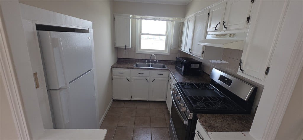 105 6Th Street – photo 1 of 102