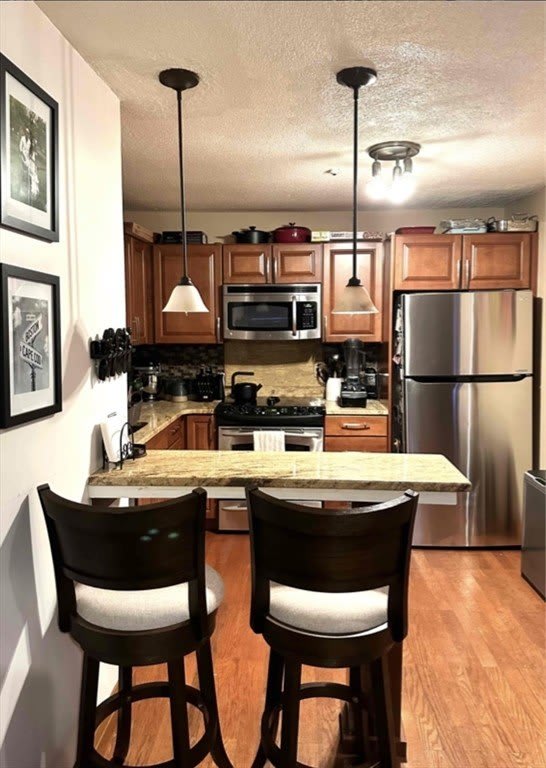 881 Broadway – photo 1 of 9