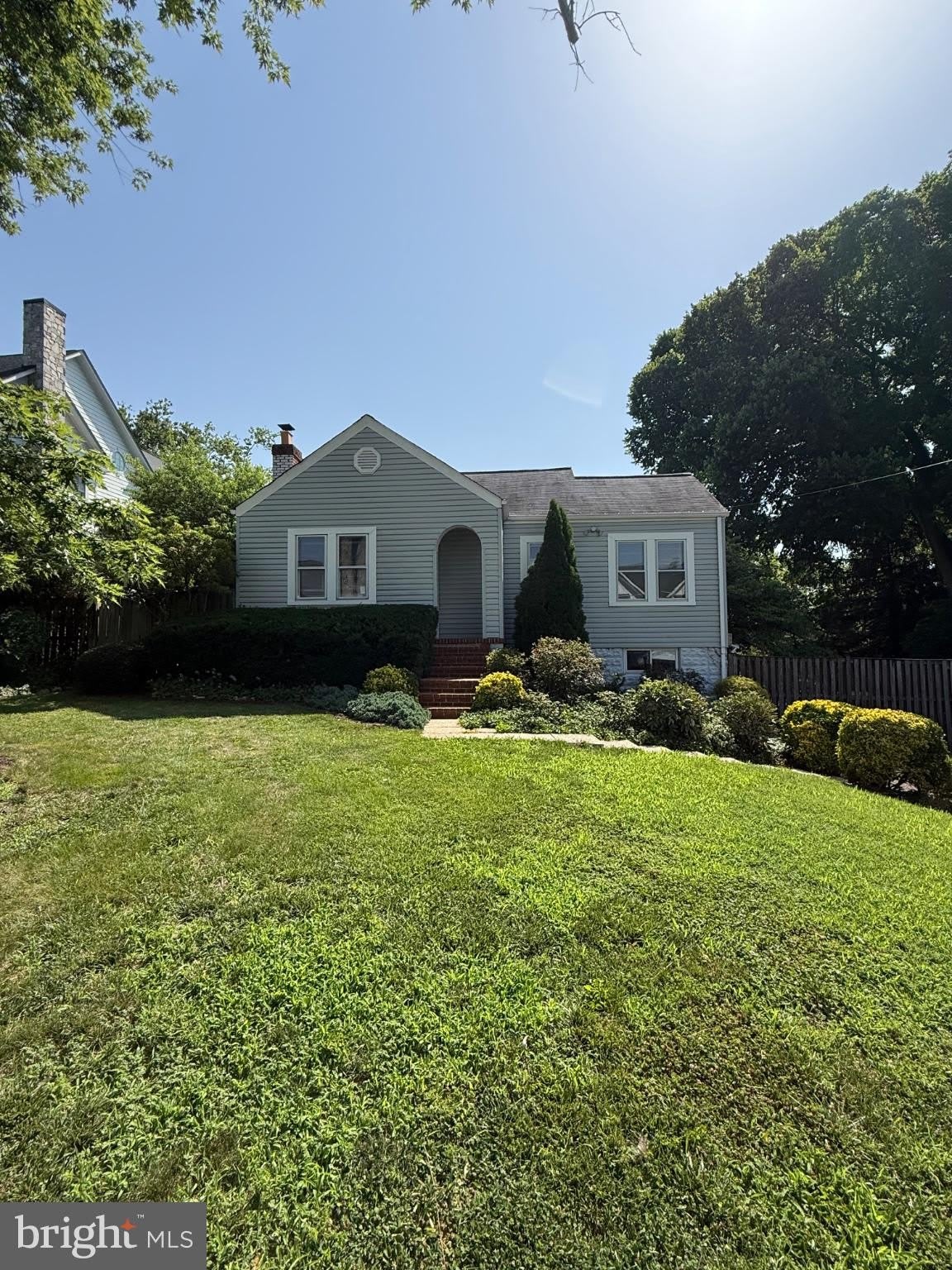 1131 MARION Avenue – photo 1