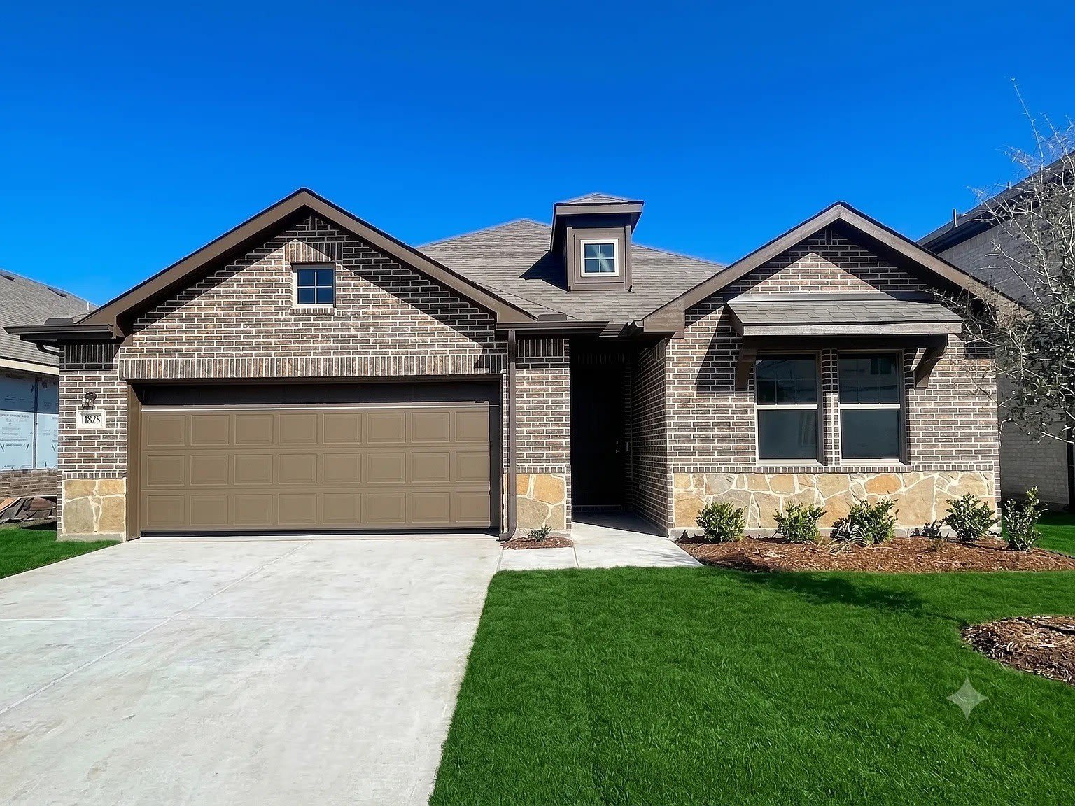 1825 Plymouth Drive – photo 1