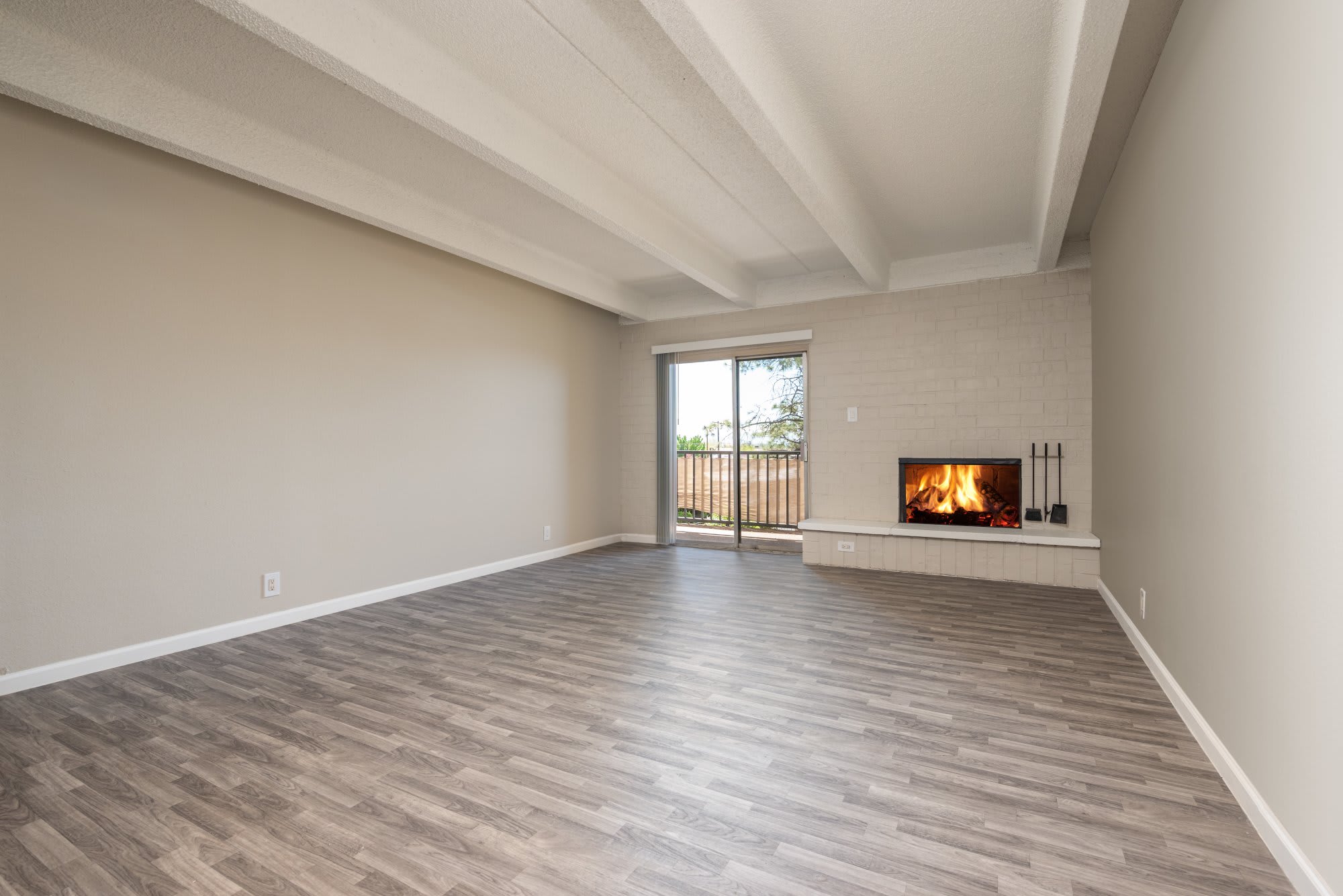 Uptown Square Apartments – photo 1