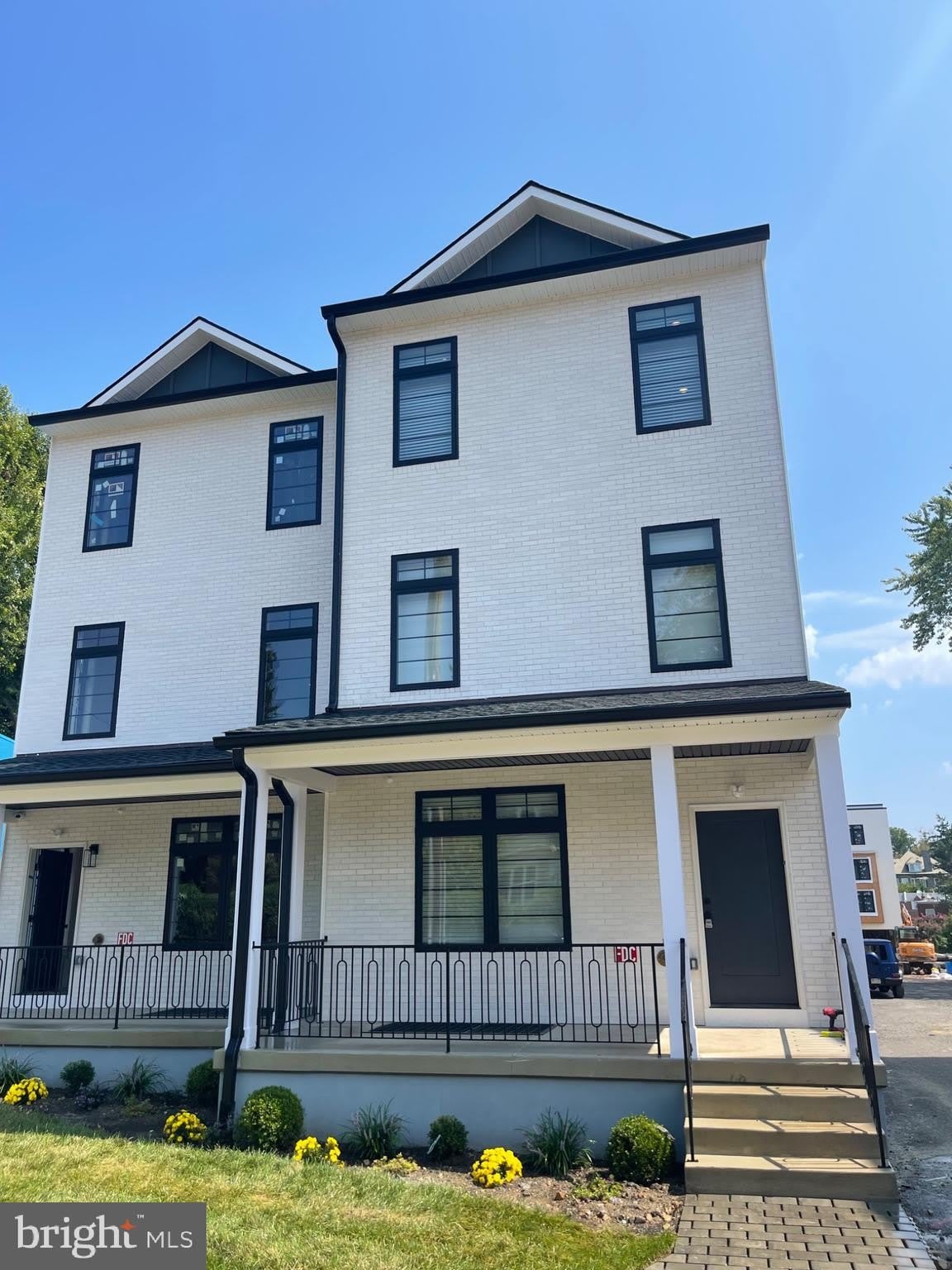 7517 RIDGE Avenue – photo 1