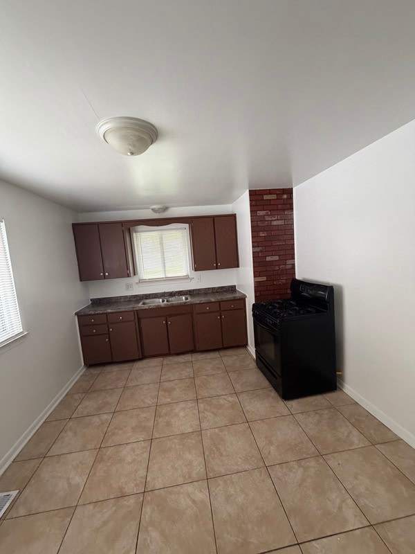 29708 Grandview Street – photo 1 of 8