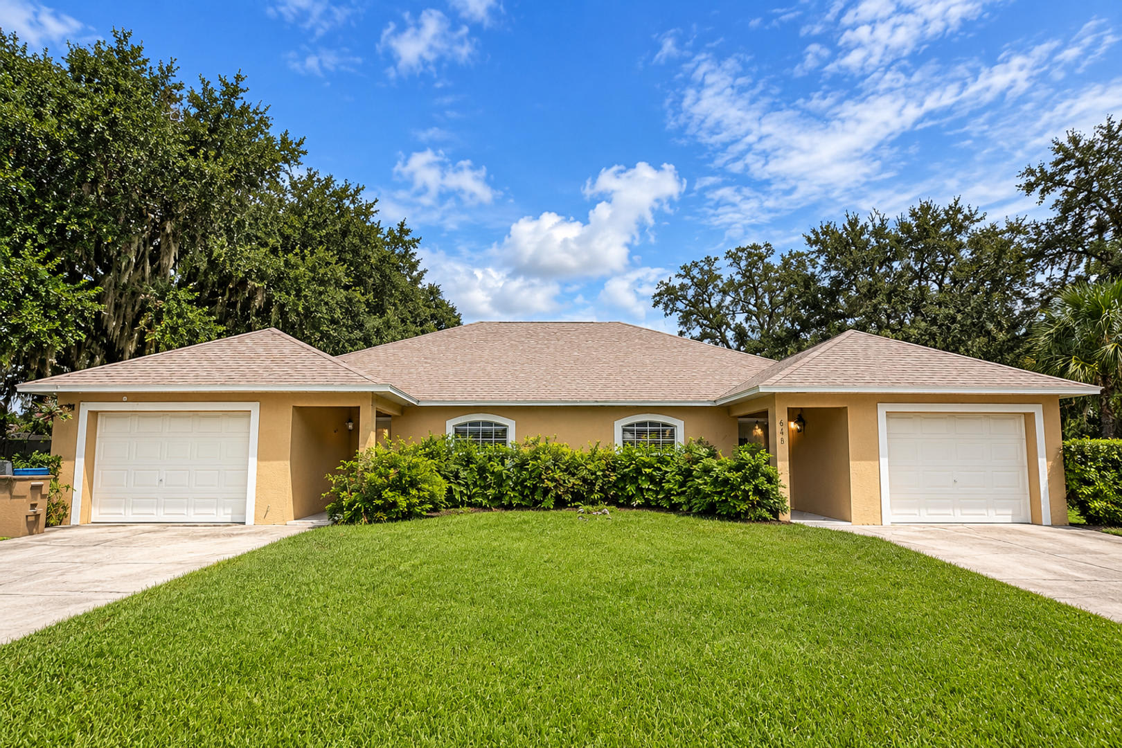 Spacious 3-Bedroom Kissimmee Home with Screened Outdoor Living – 64 Cordona Dr #B – photo 1