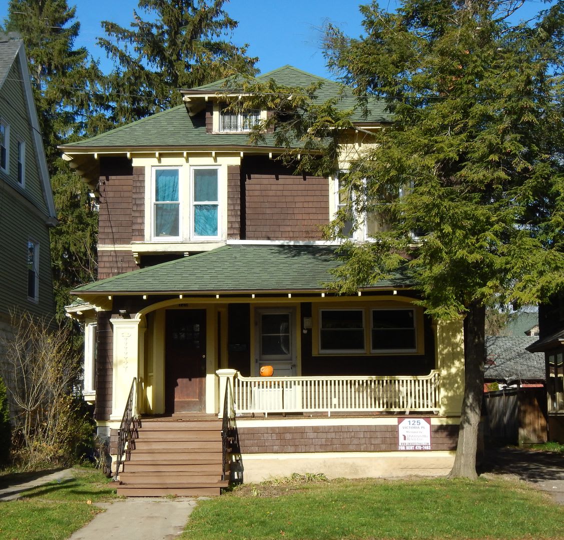 125 Victoria Place – photo 1