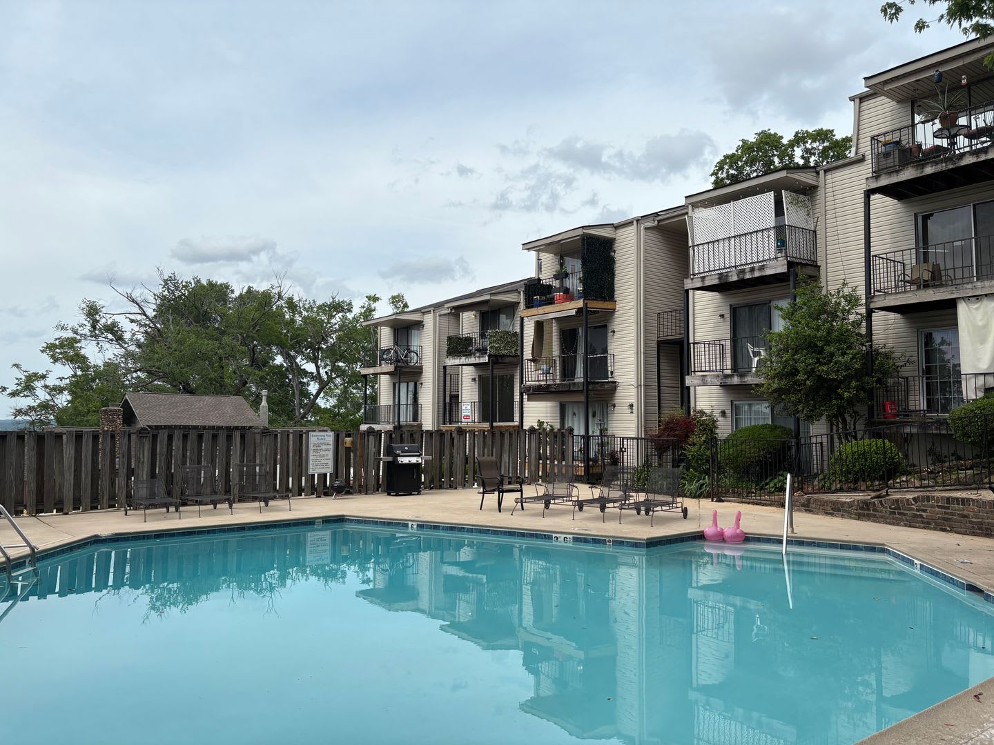 For Rent – photo 1
