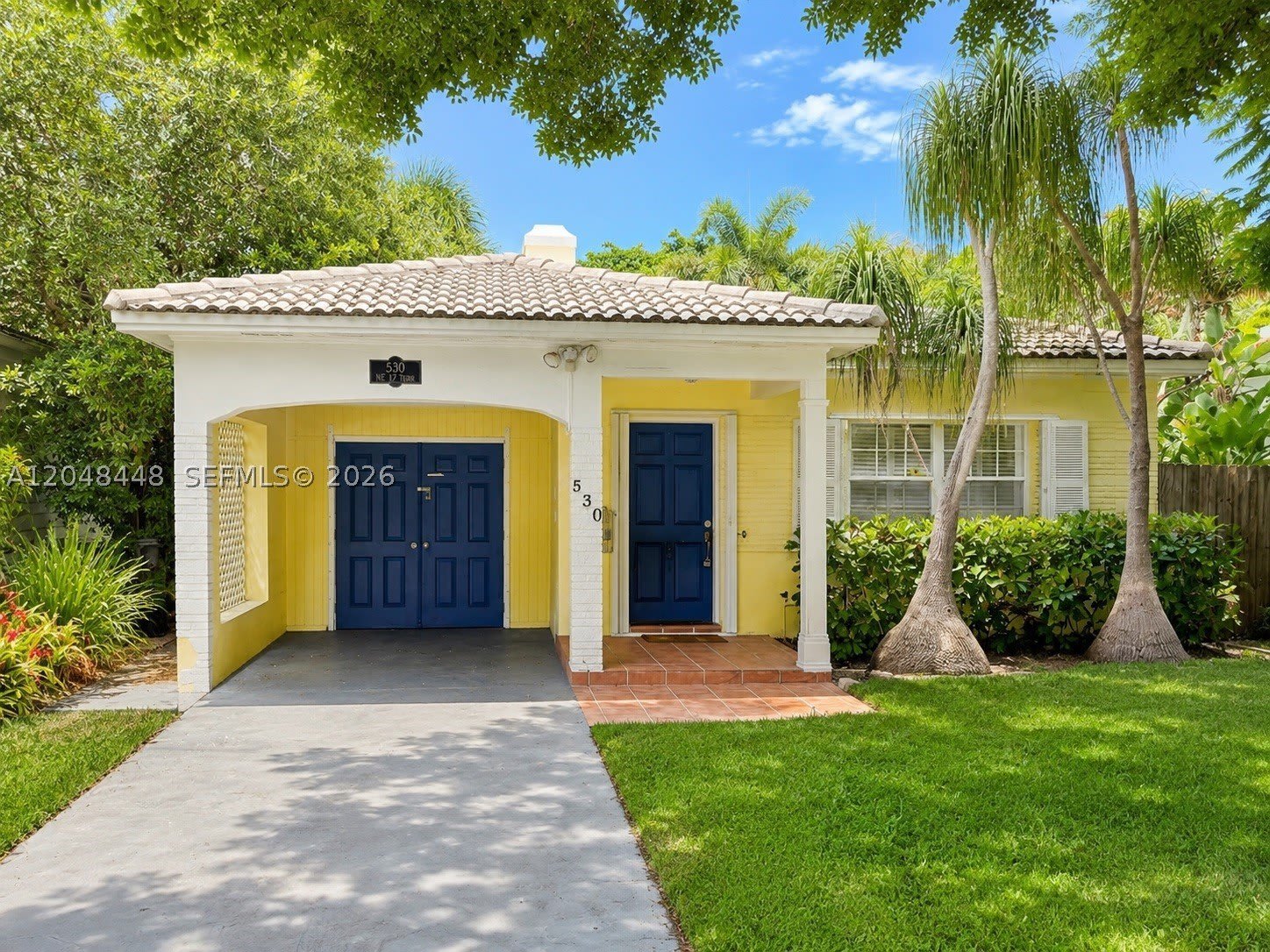 530 NE 11th Ave – photo 1
