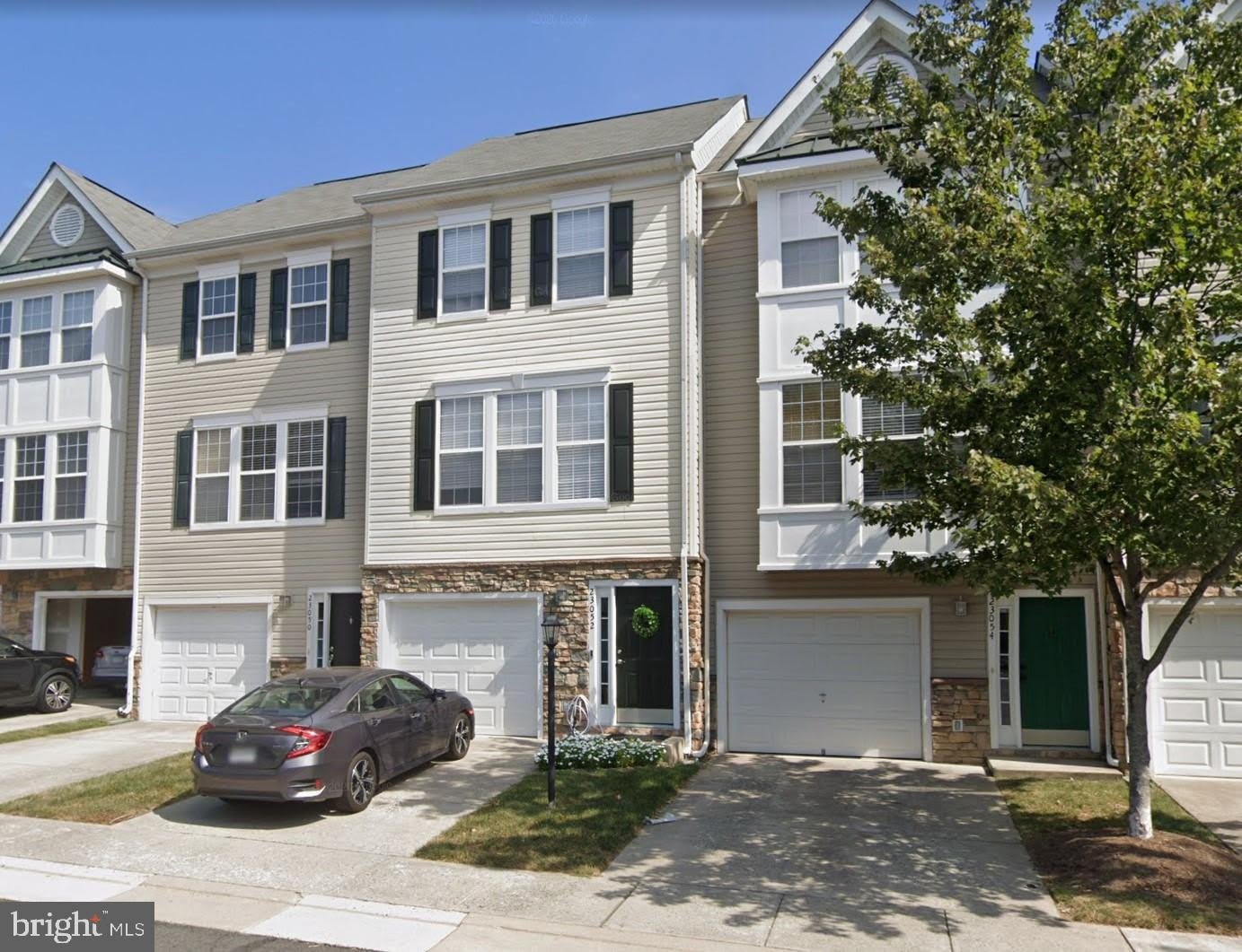 23052 FONTWELL Square – photo 1 of 46