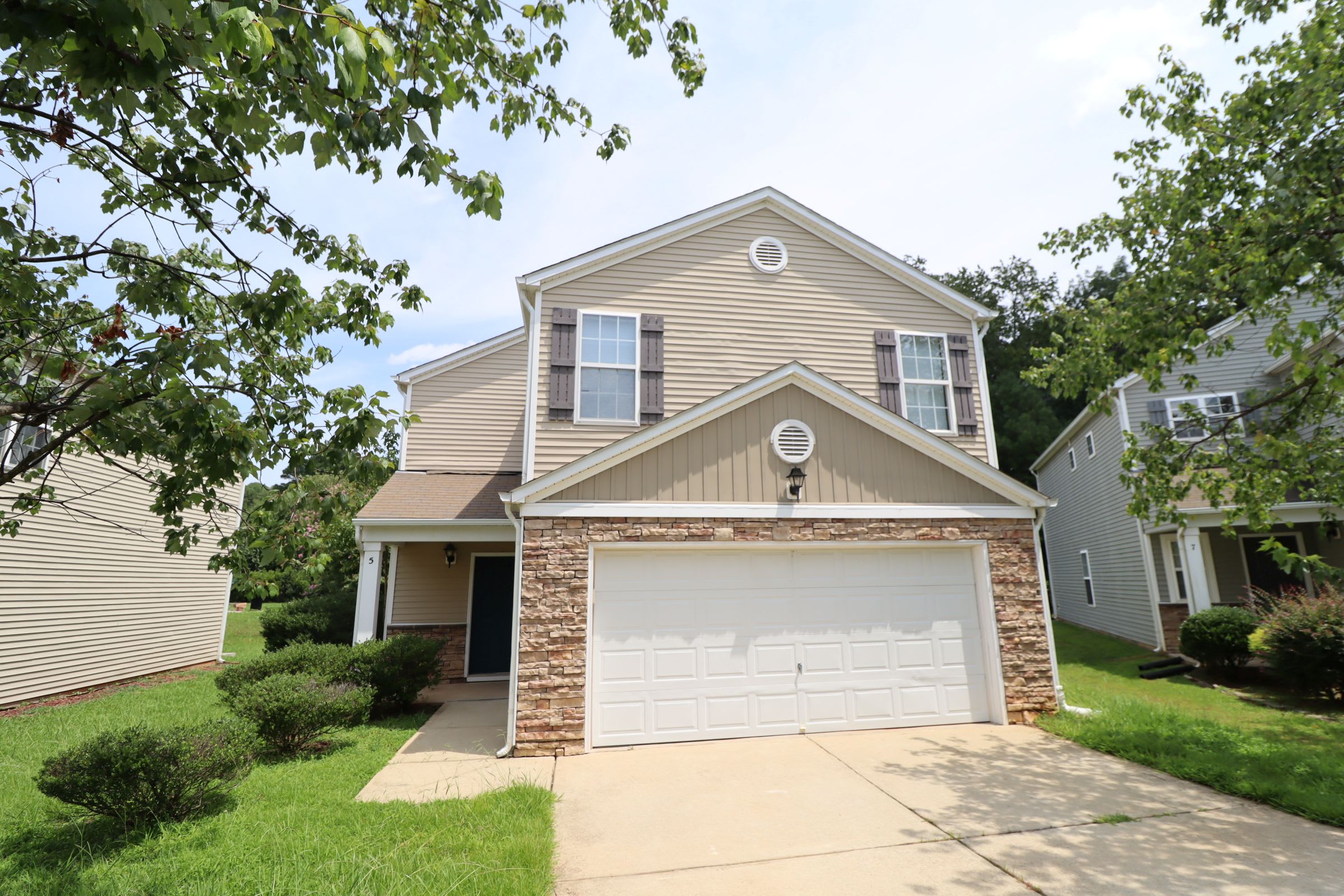 5 Bellmore Ct – photo 1