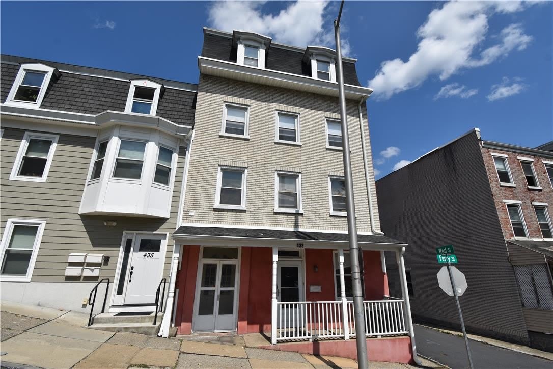 433 Ferry Street – photo 1 of 6