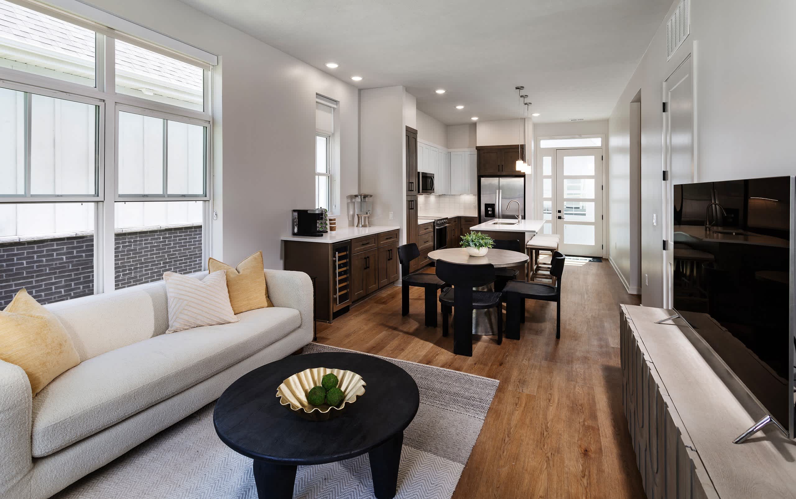 Aerie Blue Sage – photo 1