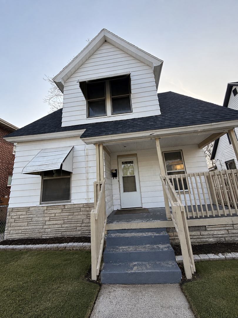 3 Bedroom 1.5 Bathroom HOUSE – photo 1