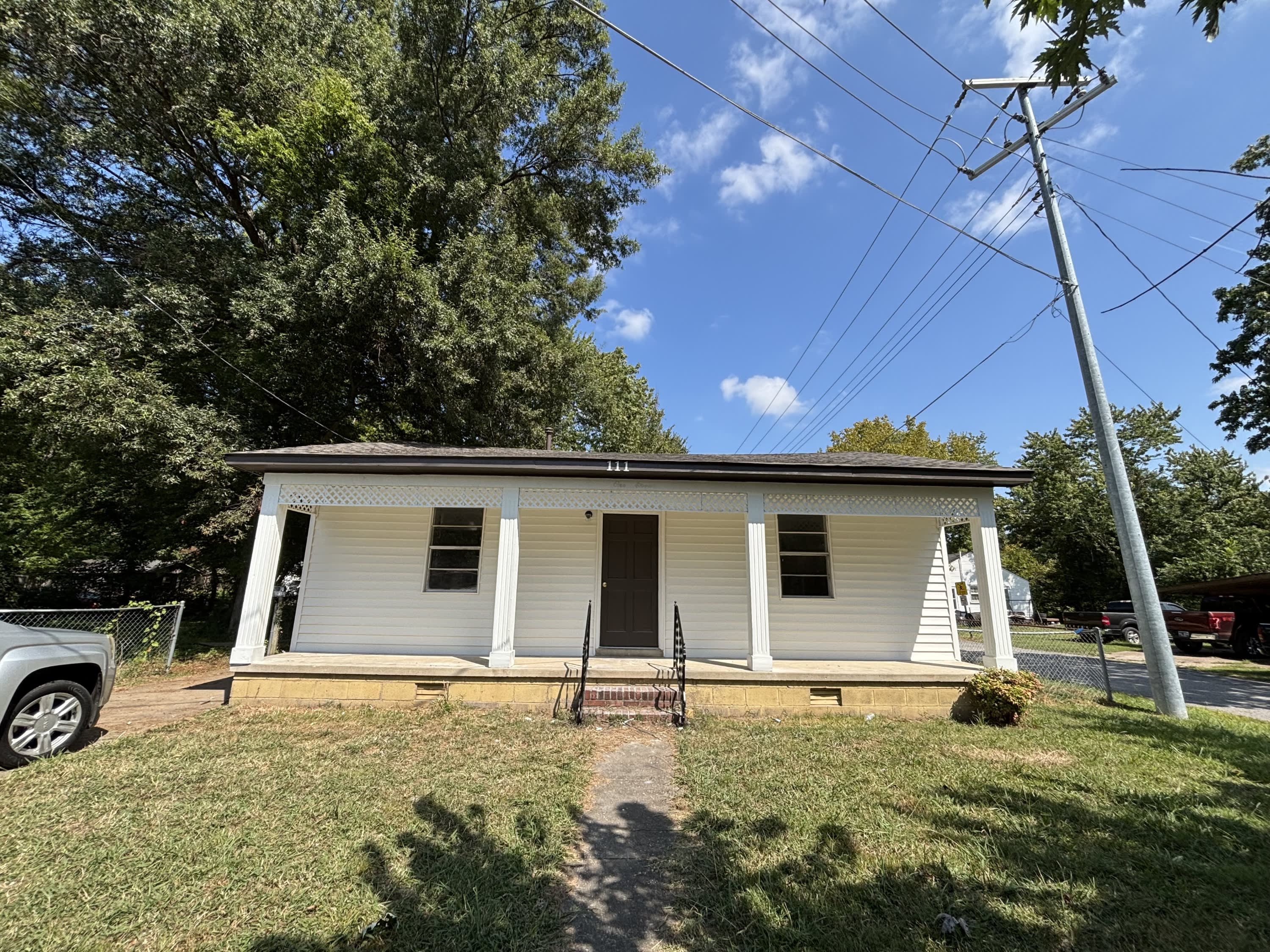 111 E Cherry – photo 1 of 12