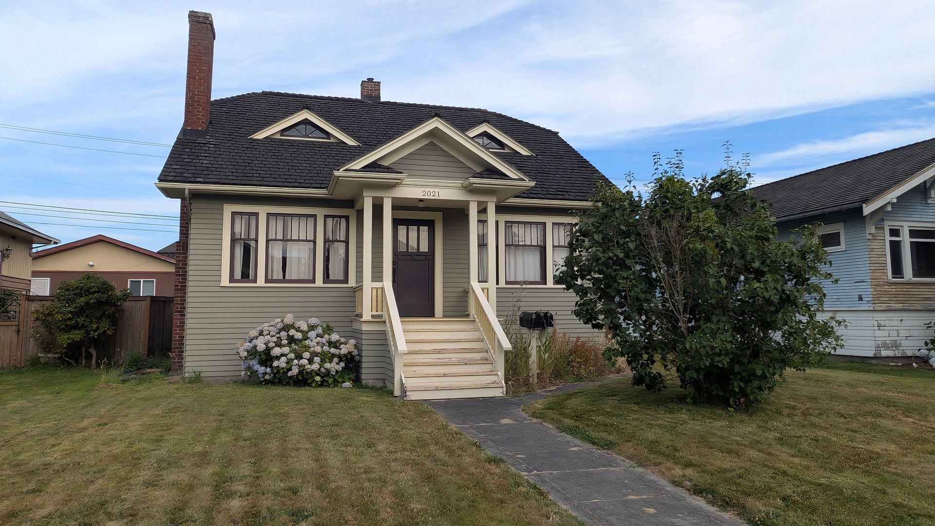Charming 3 Bedroom House in Downtown – photo 1