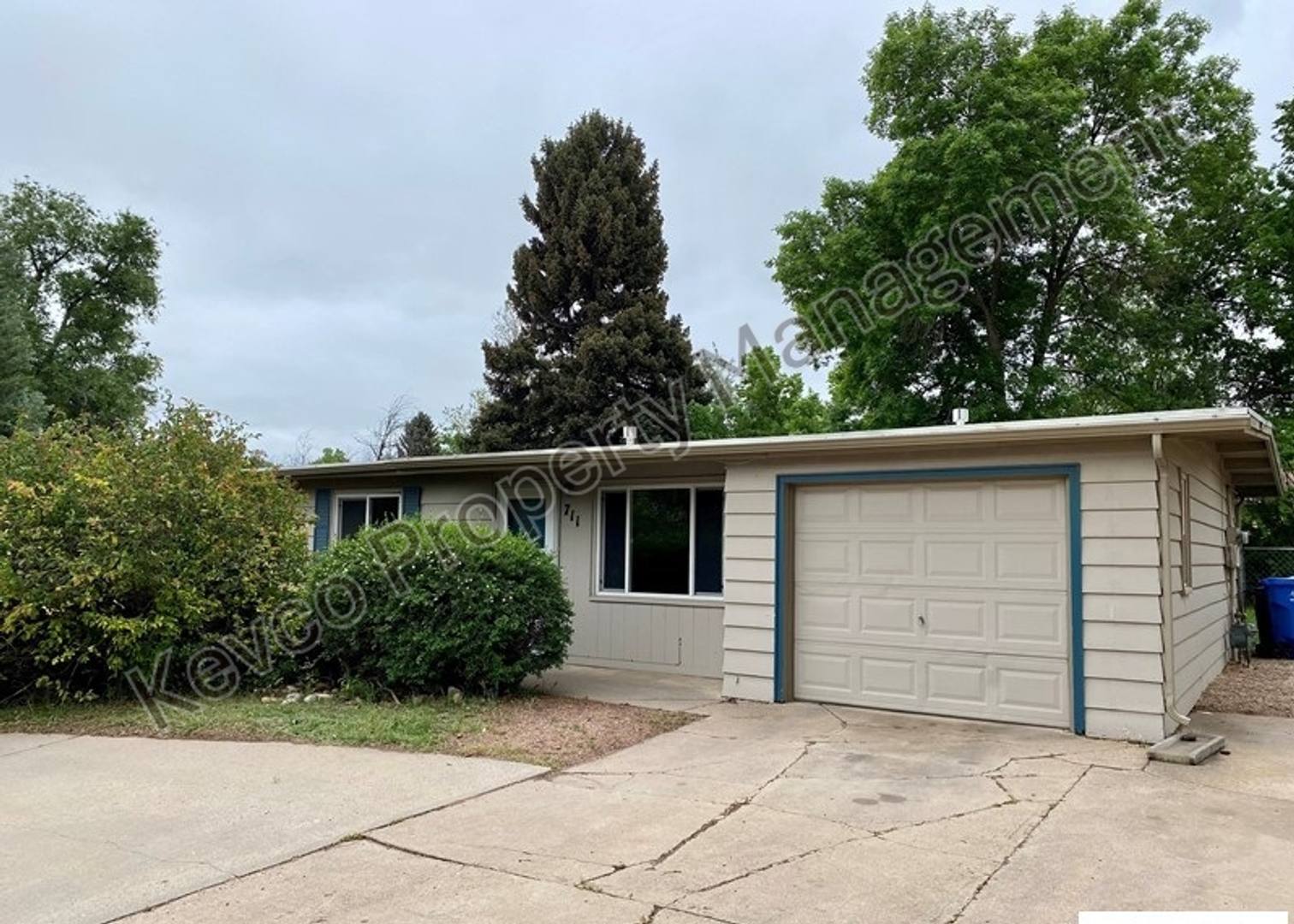 Cute House 1 block from CSU! – photo 1