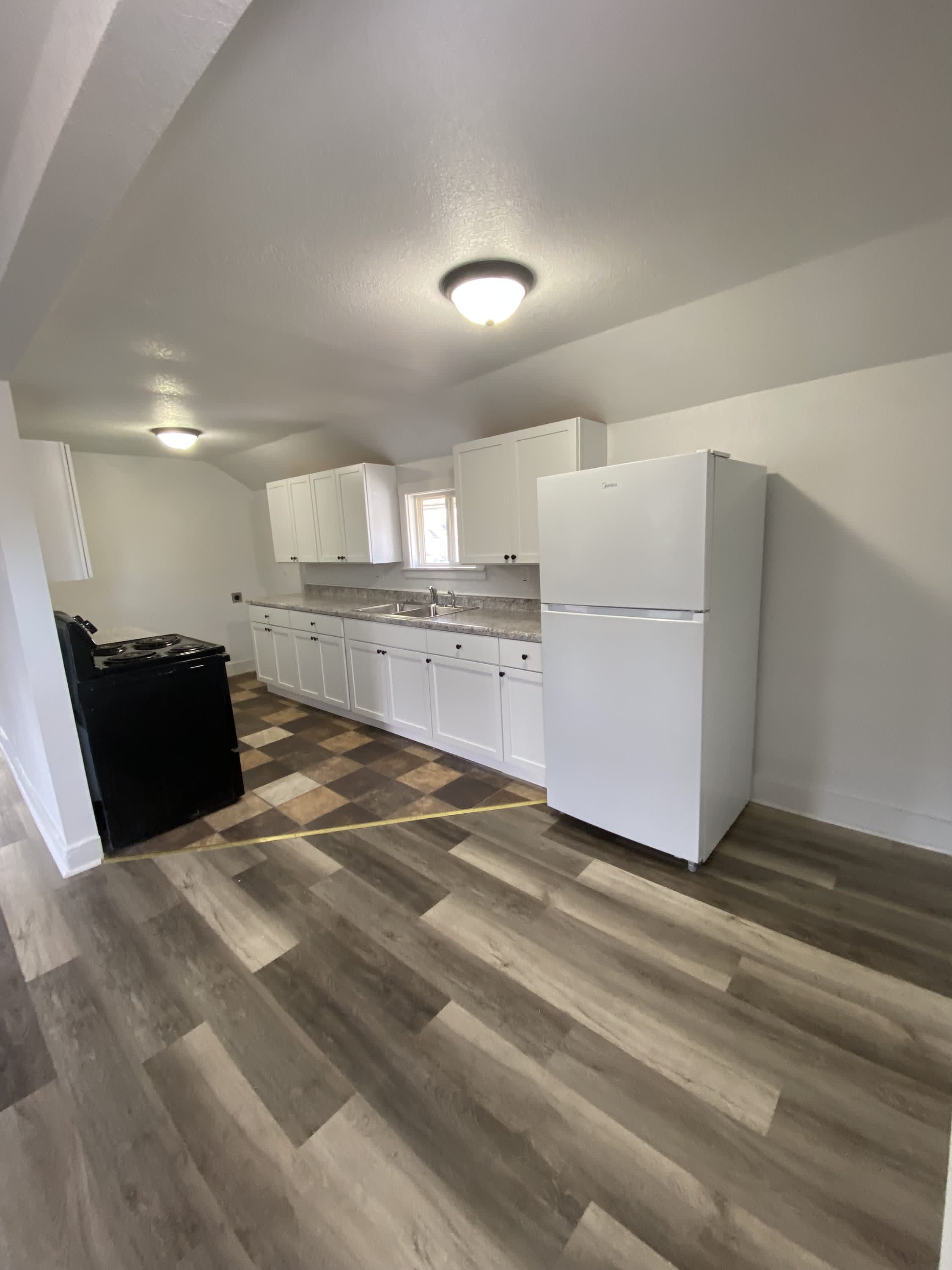 232 West Wilkins Street – photo 1 of 6