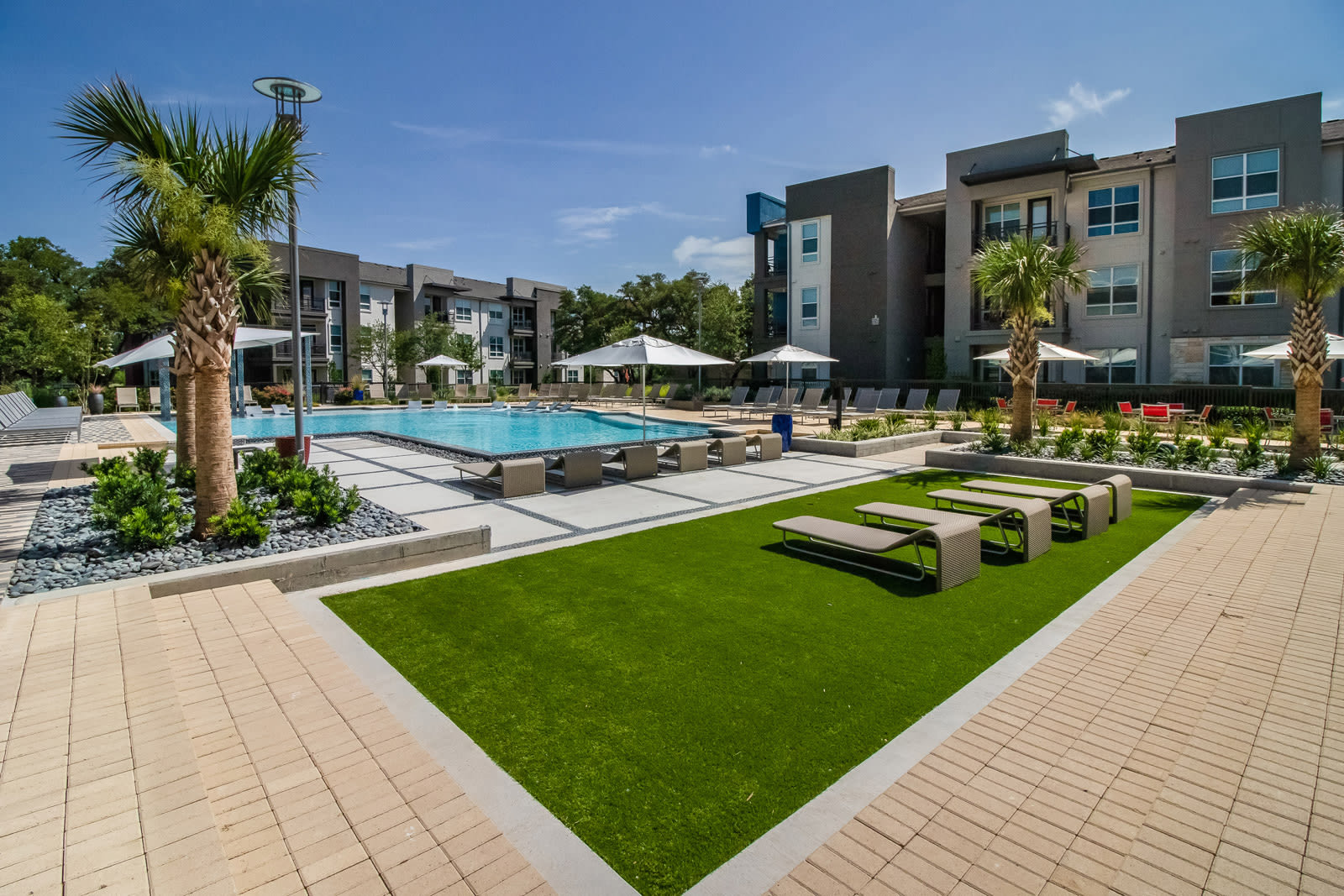Windsor Republic Place – photo 1