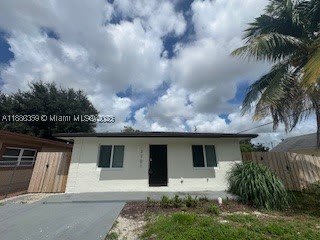 2201 NW 6th Ct – photo 1 of 8