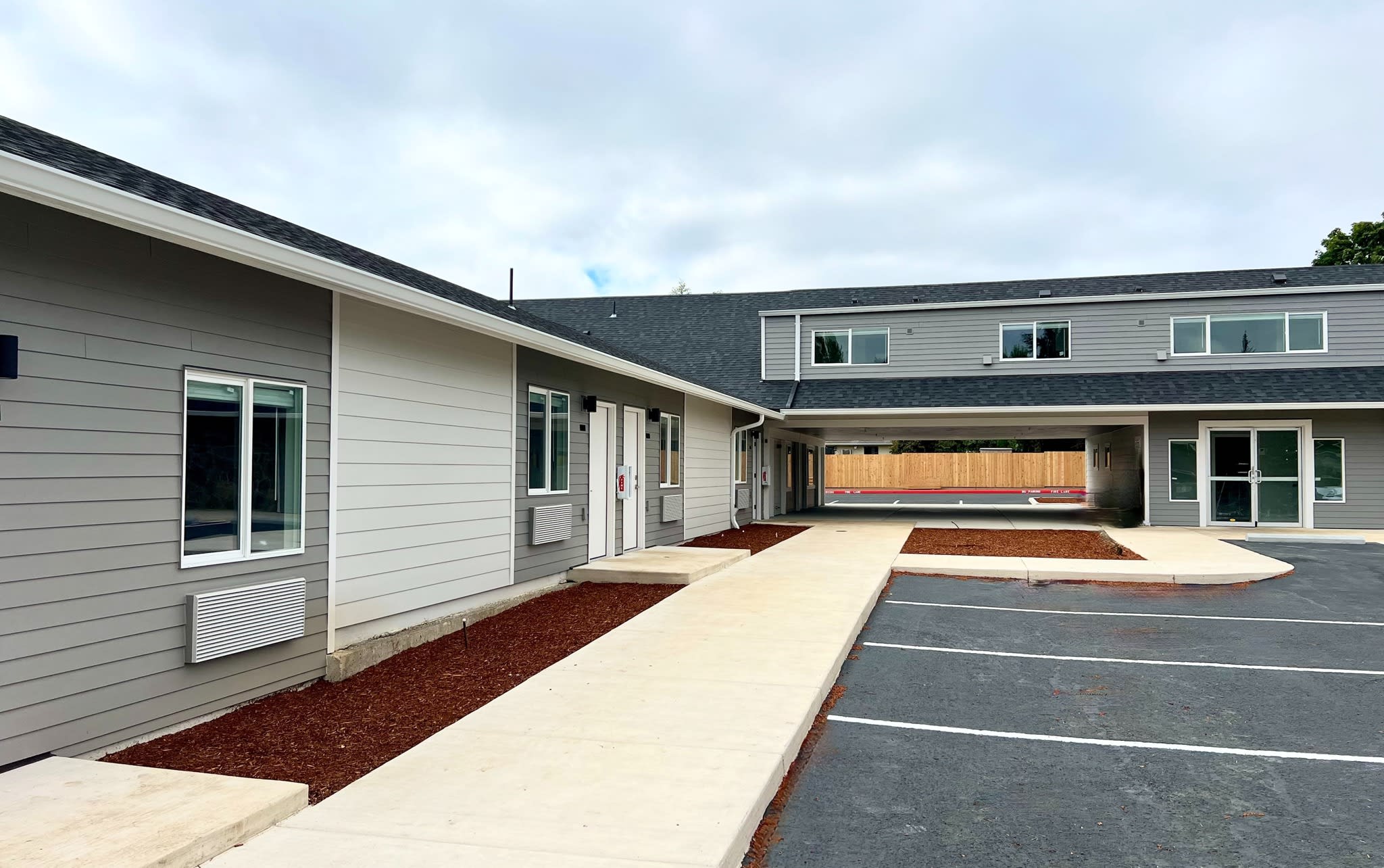 Mission Briar – photo 1 of 13