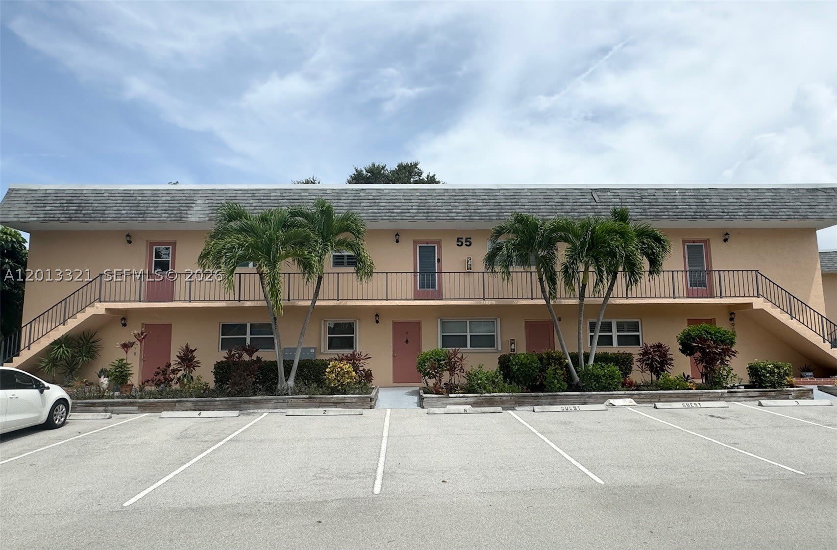 2950 SE Ocean Blvd – photo 1