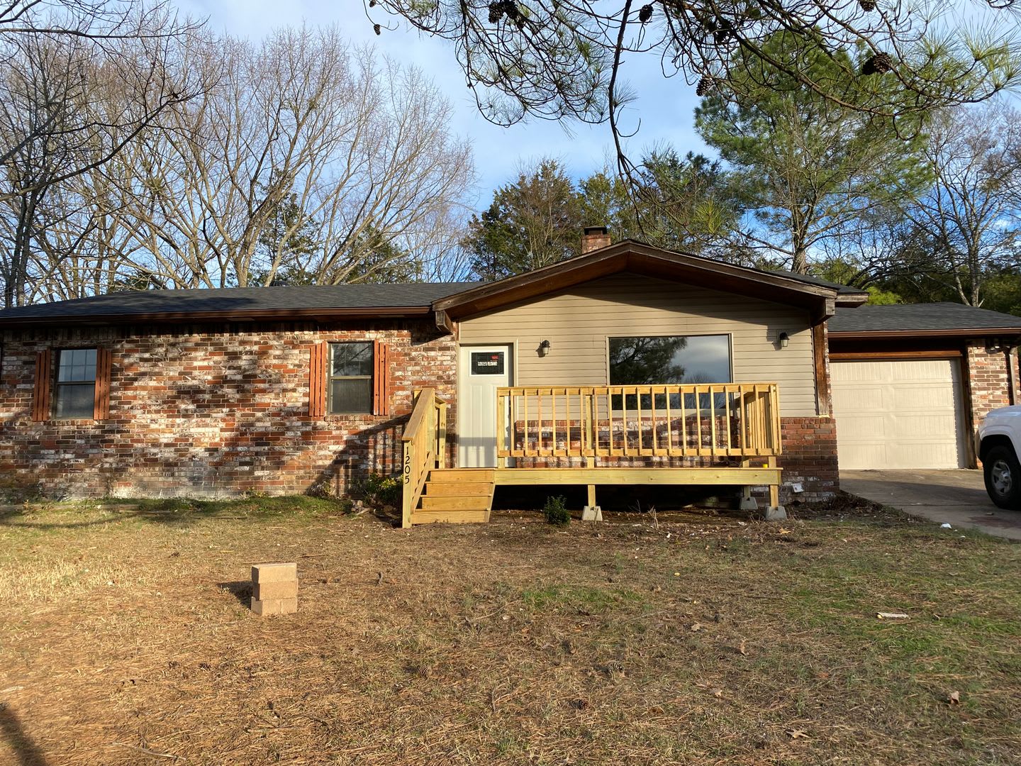 Come take a look at this newly remodeled 3-bedroom, 2-bathroom home – photo 1