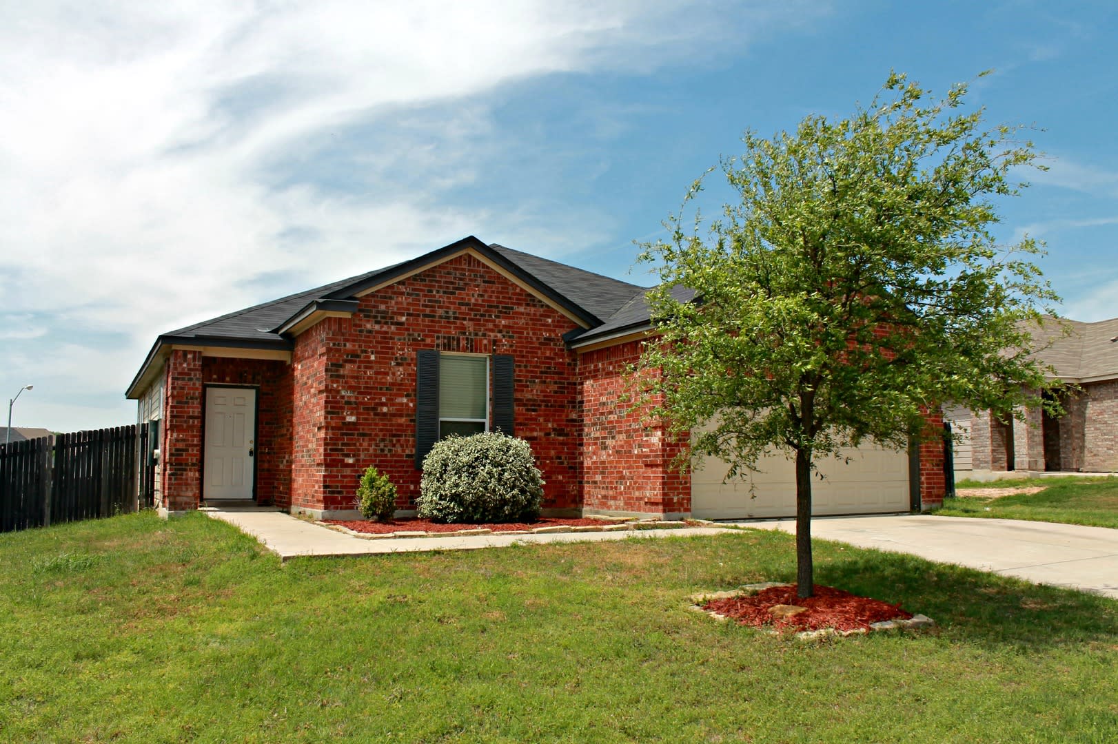 3 Bedroom, 2 Bath Home in Round Rock – photo 1