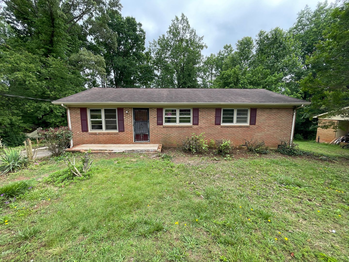 3 bedroom 1 bath brick ranch house. – photo 1 of 11